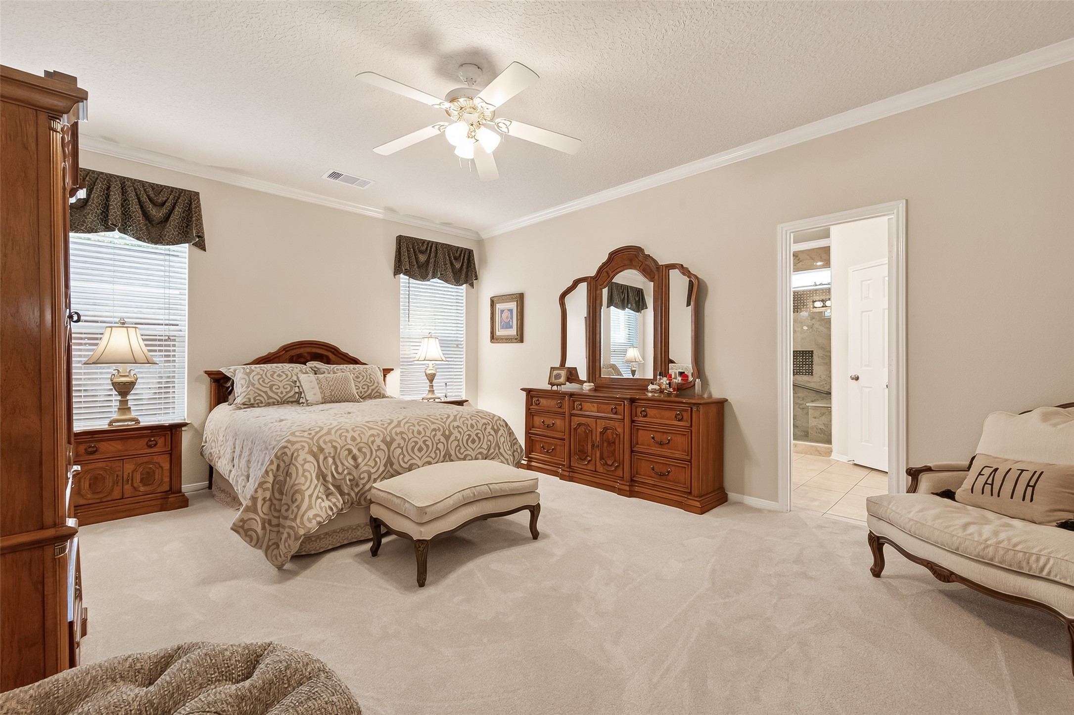522 Beauregard Drive Property Photo 3