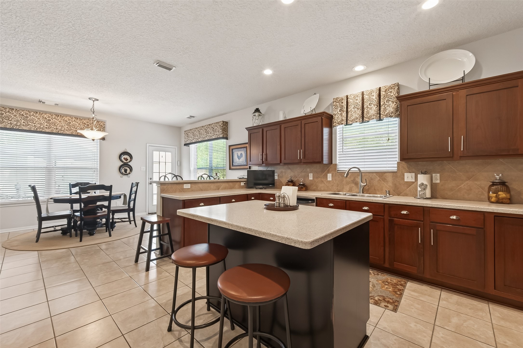 522 Beauregard Drive Property Photo 16