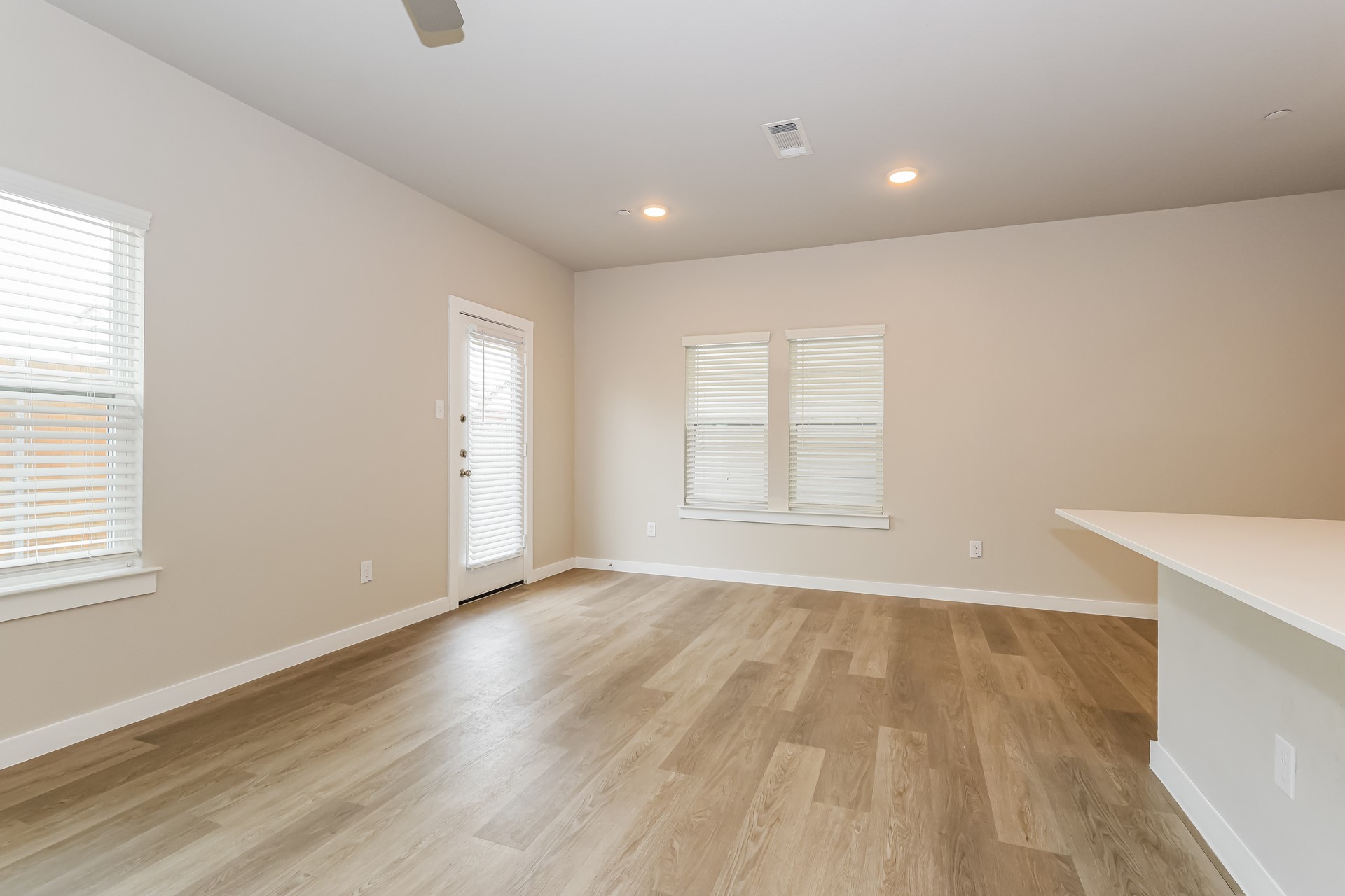 18342 W Centro Circle Property Photo 6