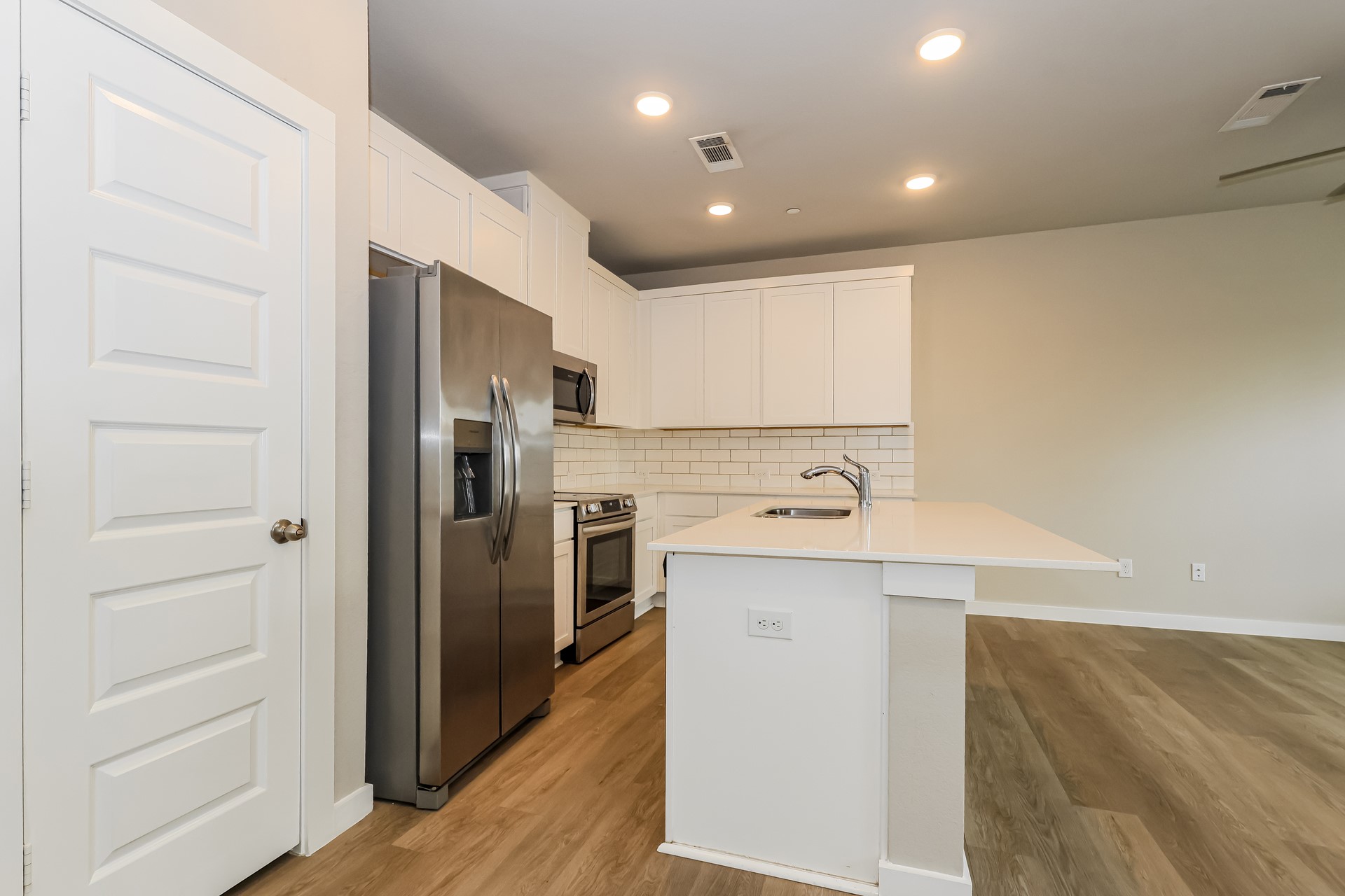 18342 W Centro Circle Property Photo 8