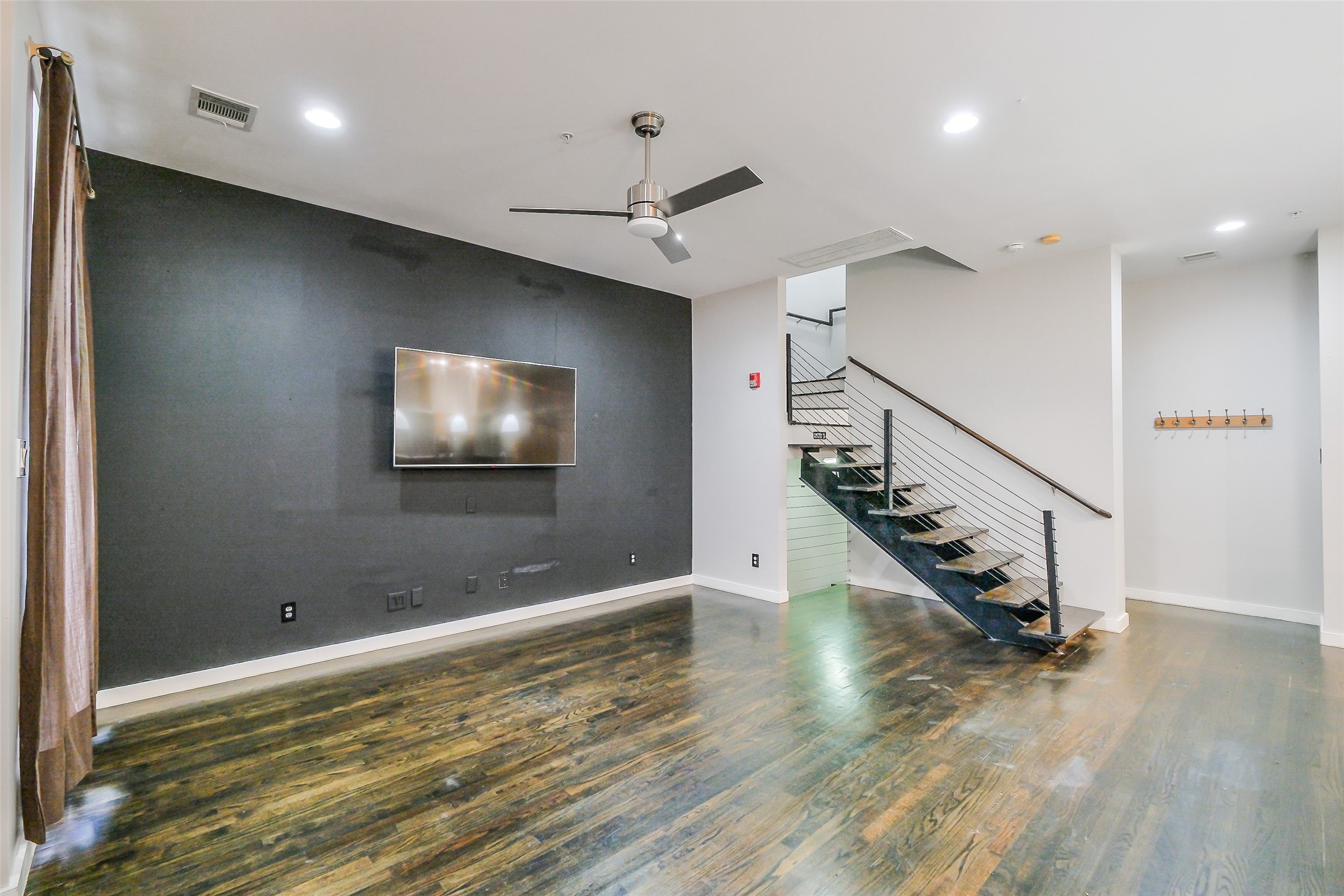 5710 Winsome Lane 8 Property Photo 5