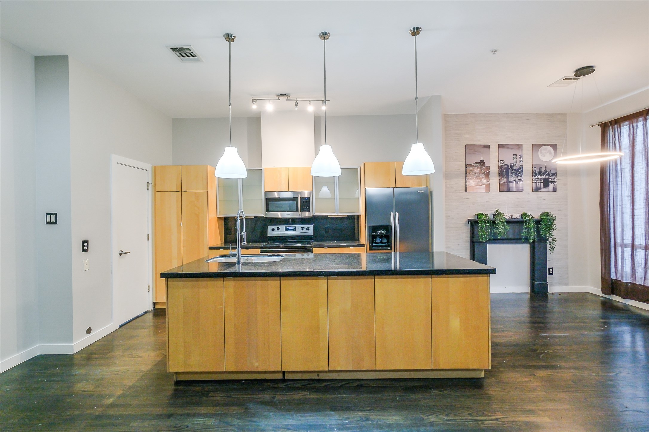 5710 Winsome Lane 8 Property Photo 7