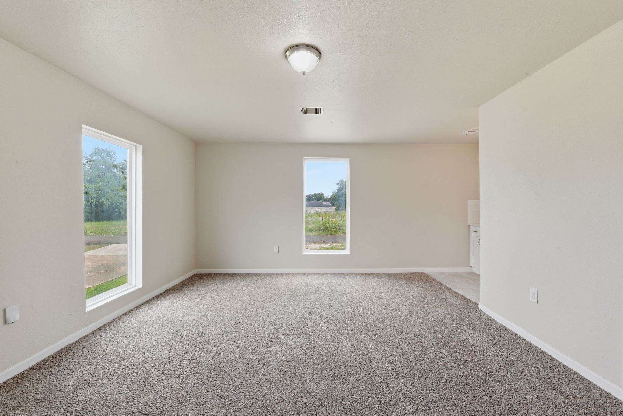 303 Gans Street B Property Photo 7