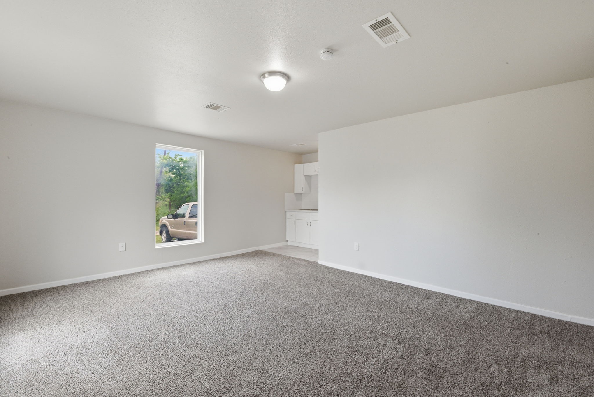 303 Gans Street B Property Photo 8