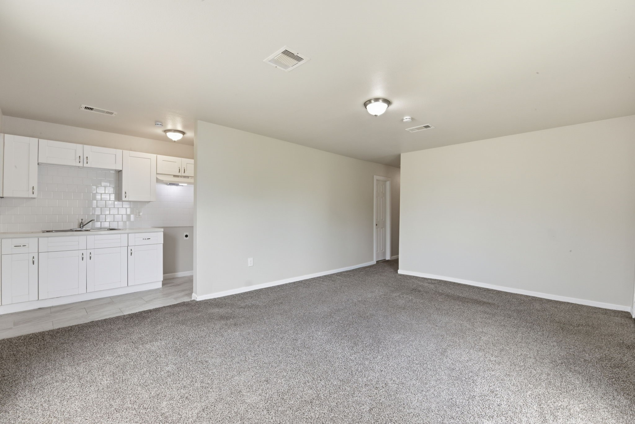 303 Gans Street B Property Photo 9
