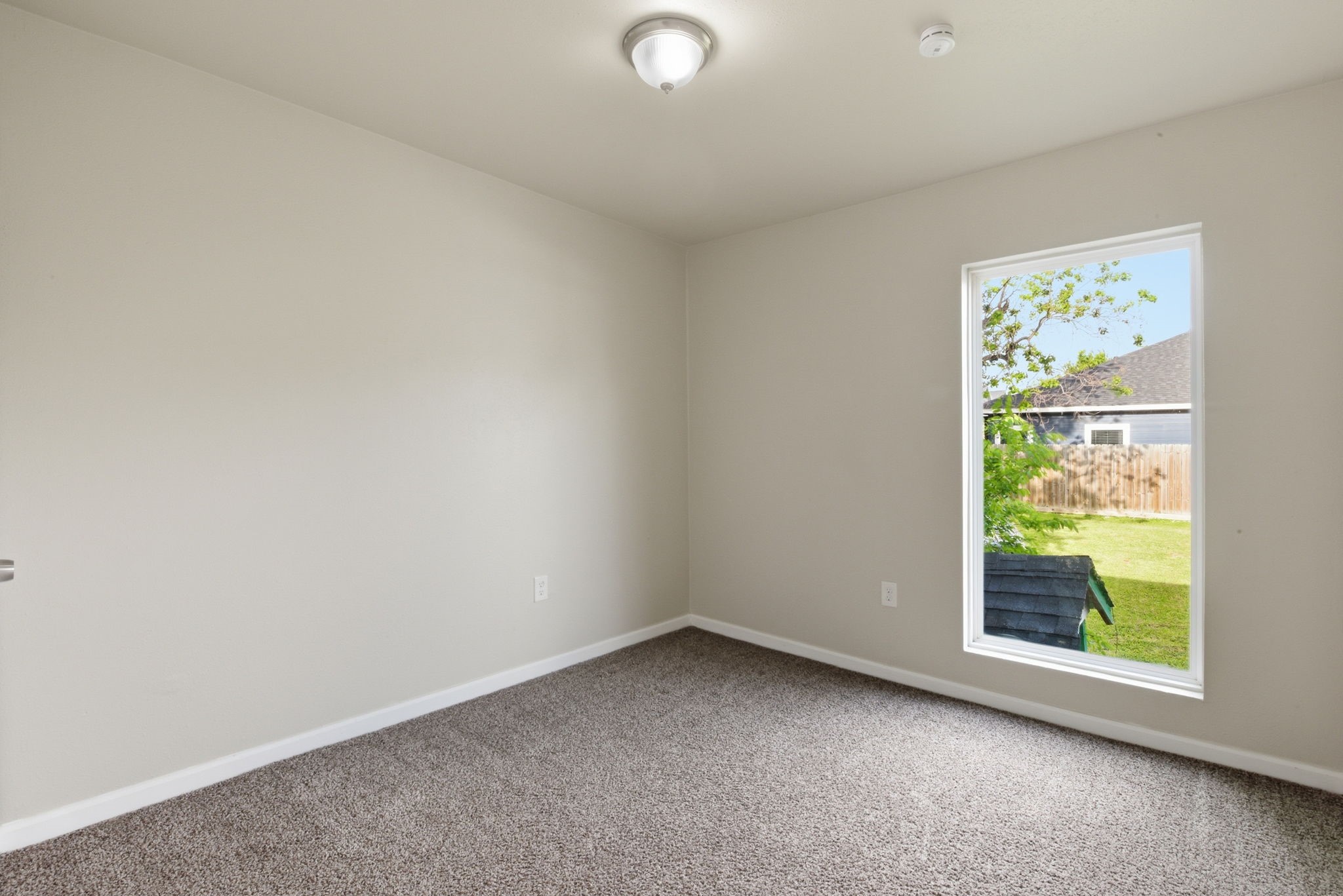 303 Gans Street B Property Photo 17