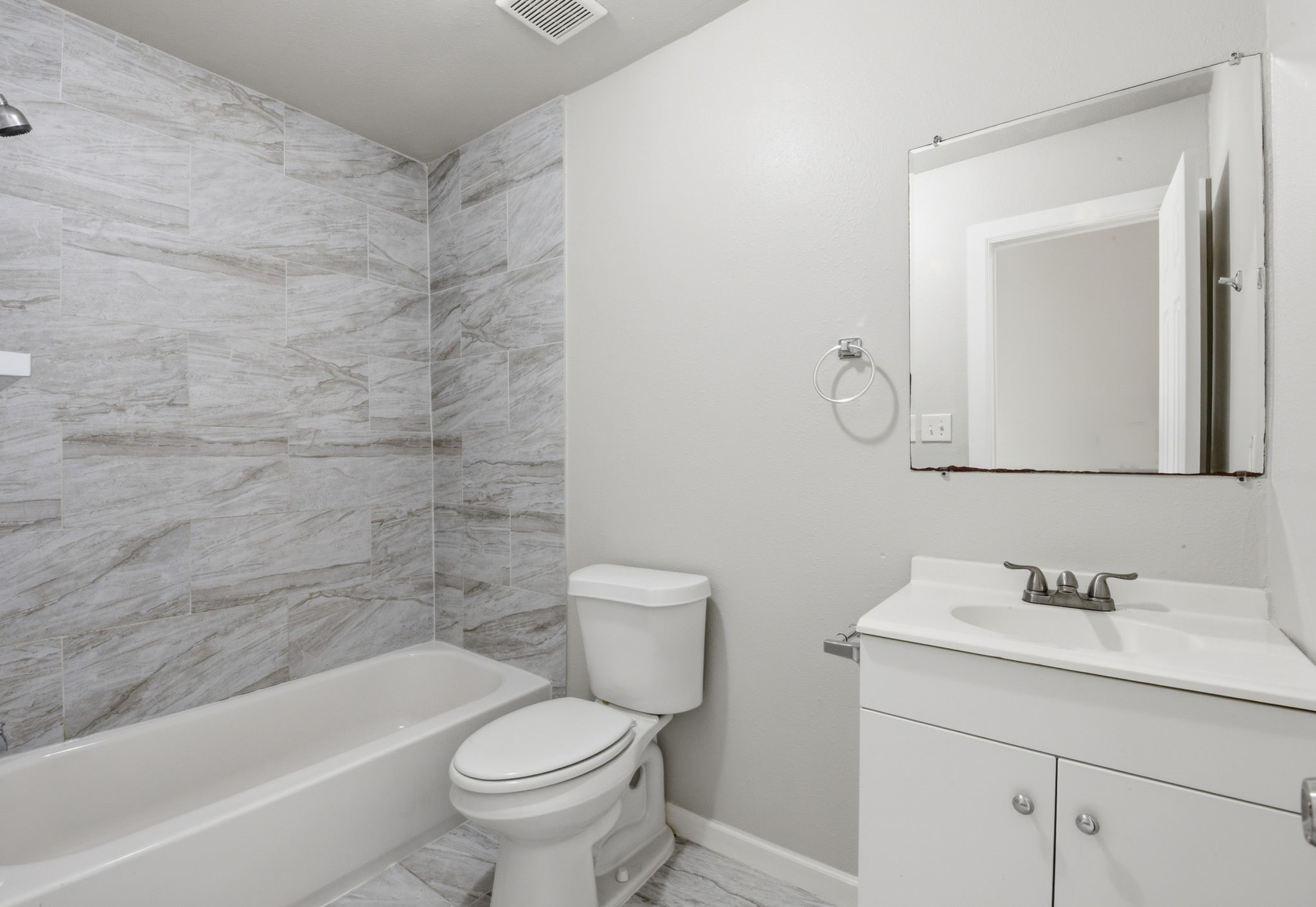 303 Gans Street B Property Photo 19
