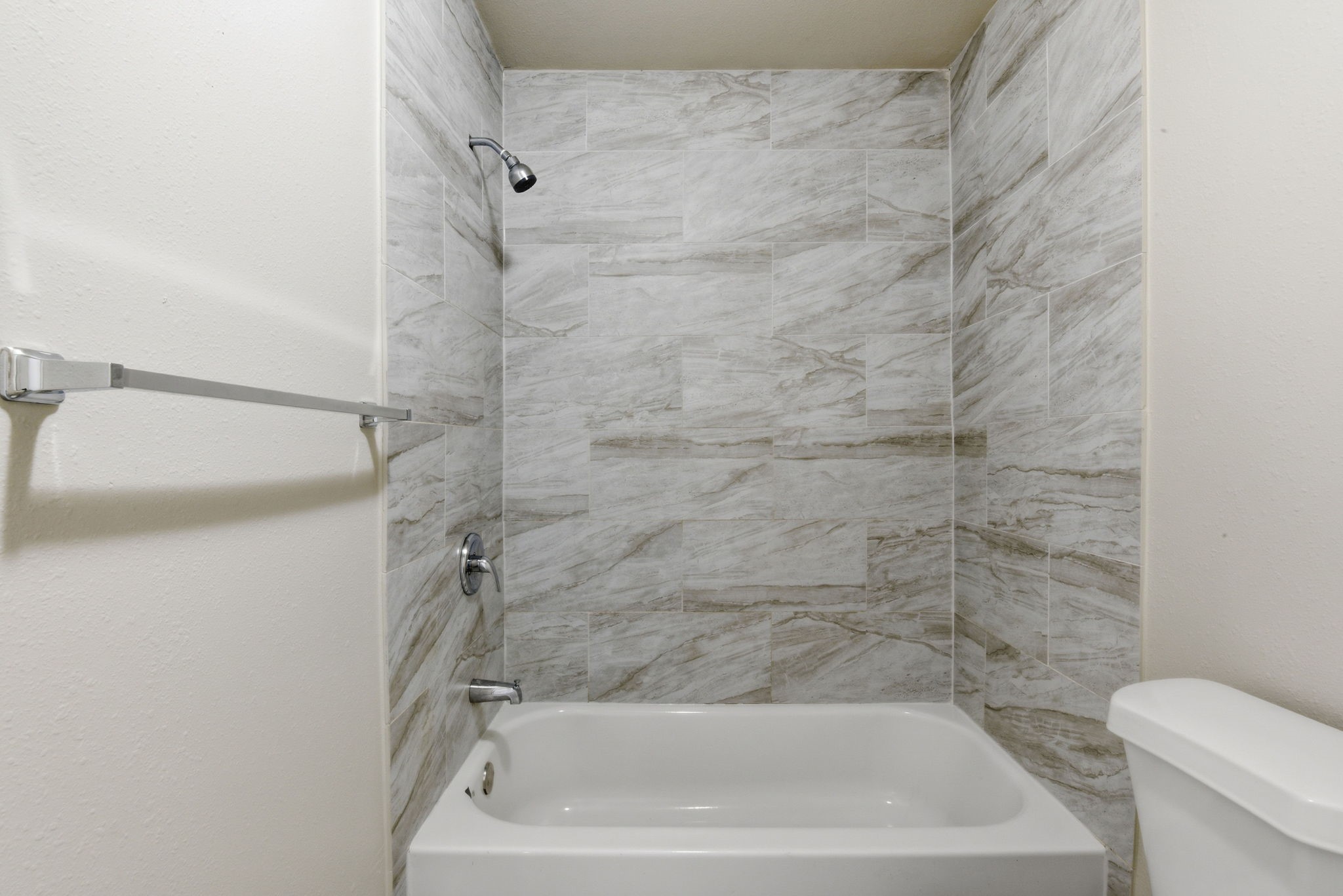 303 Gans Street B Property Photo 20