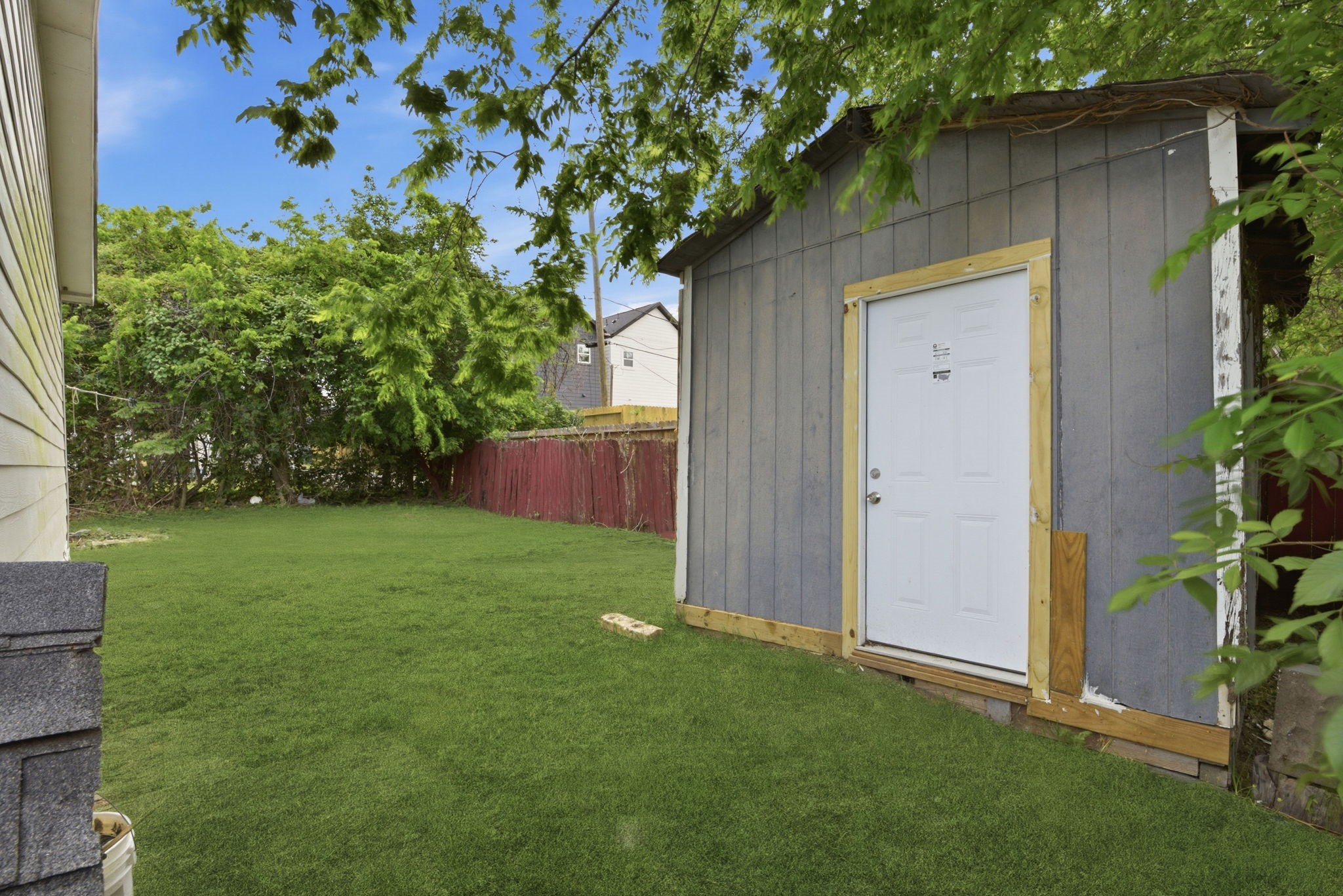 303 Gans Street B Property Photo 21