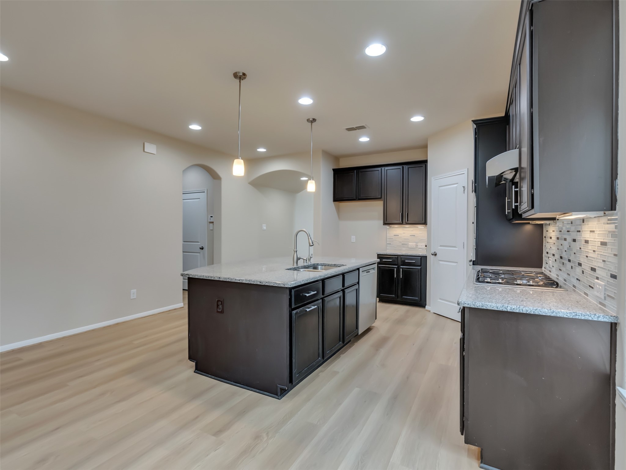 17026 Chalmers Close Court Property Photo 16