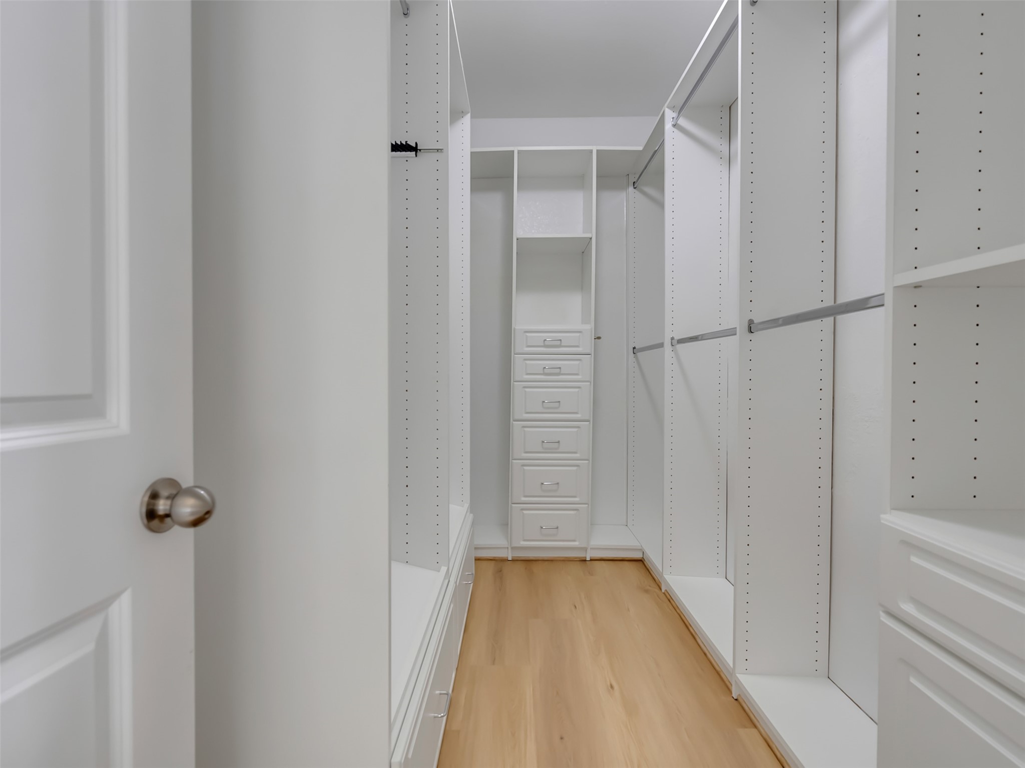 17026 Chalmers Close Court Property Photo 25