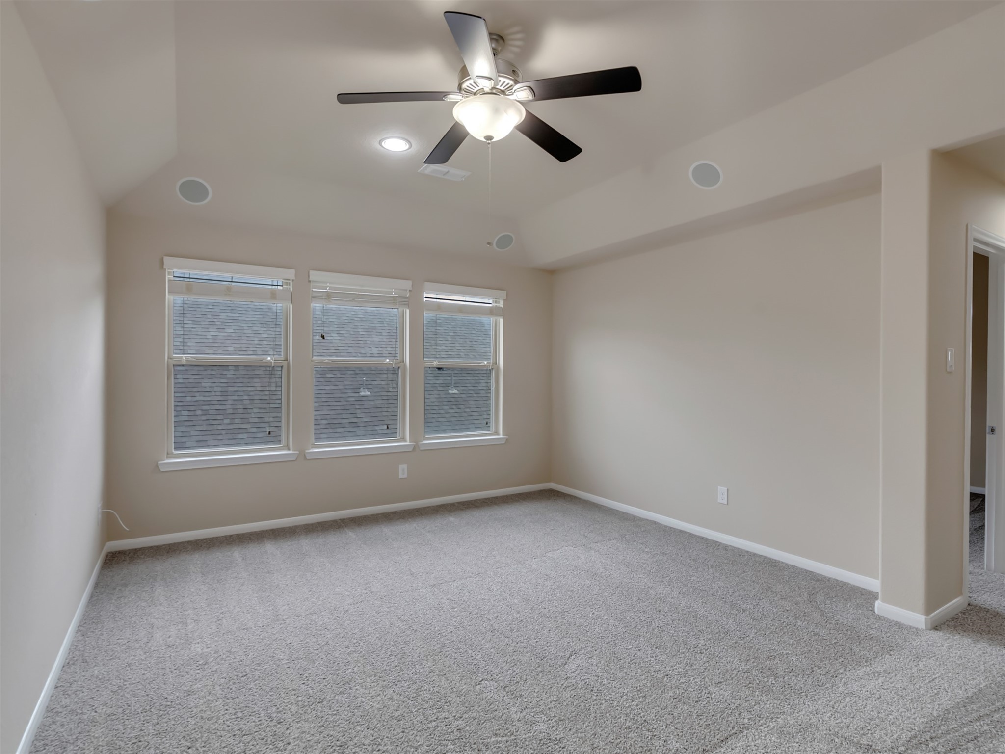 17026 Chalmers Close Court Property Photo 33