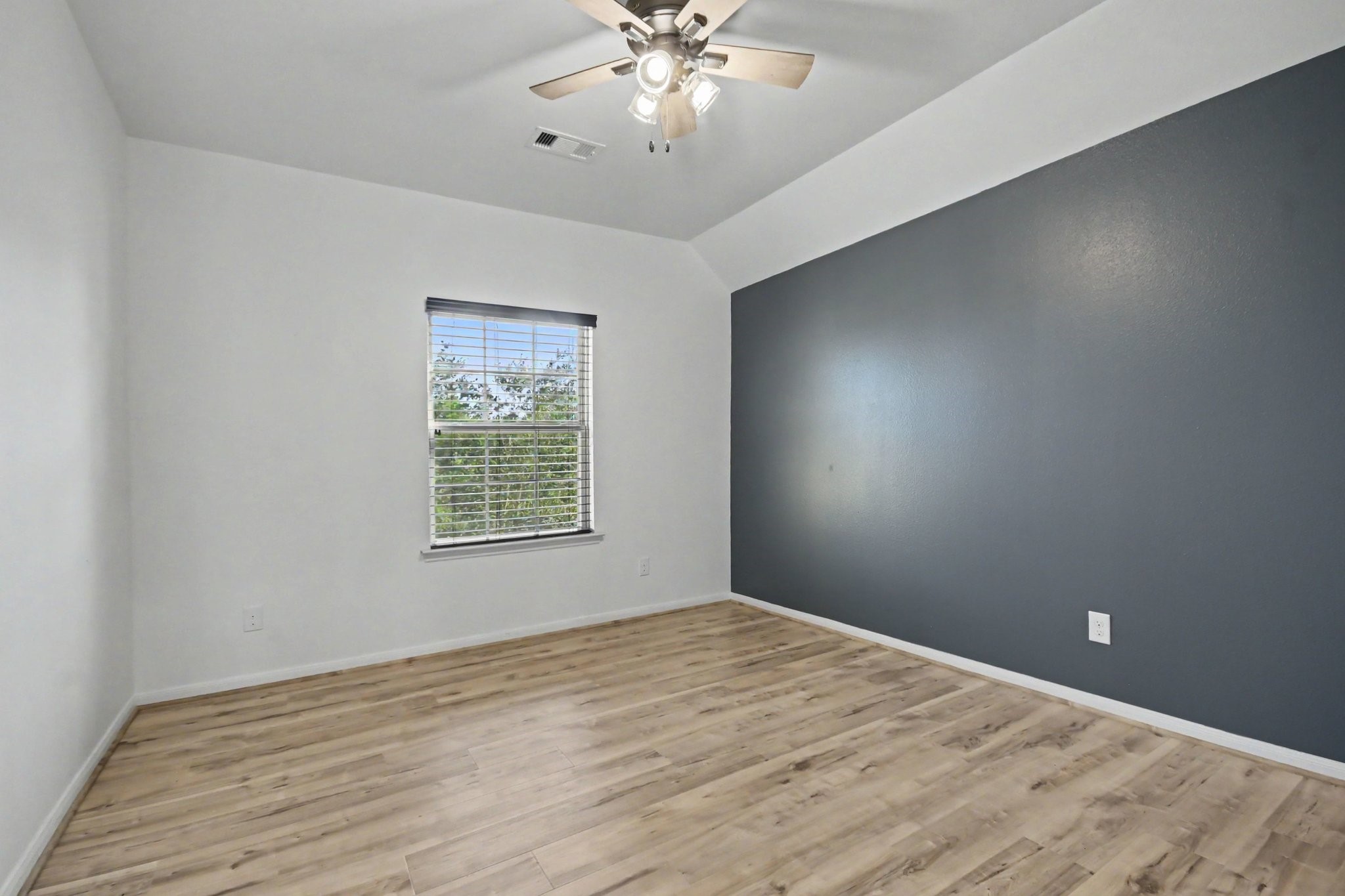 9711 Iberia Way Property Photo 19