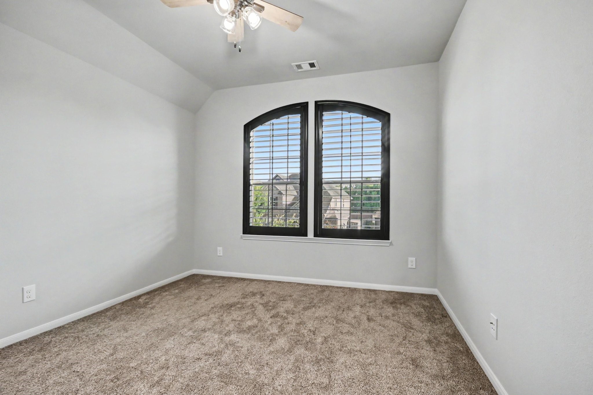 9711 Iberia Way Property Photo 27