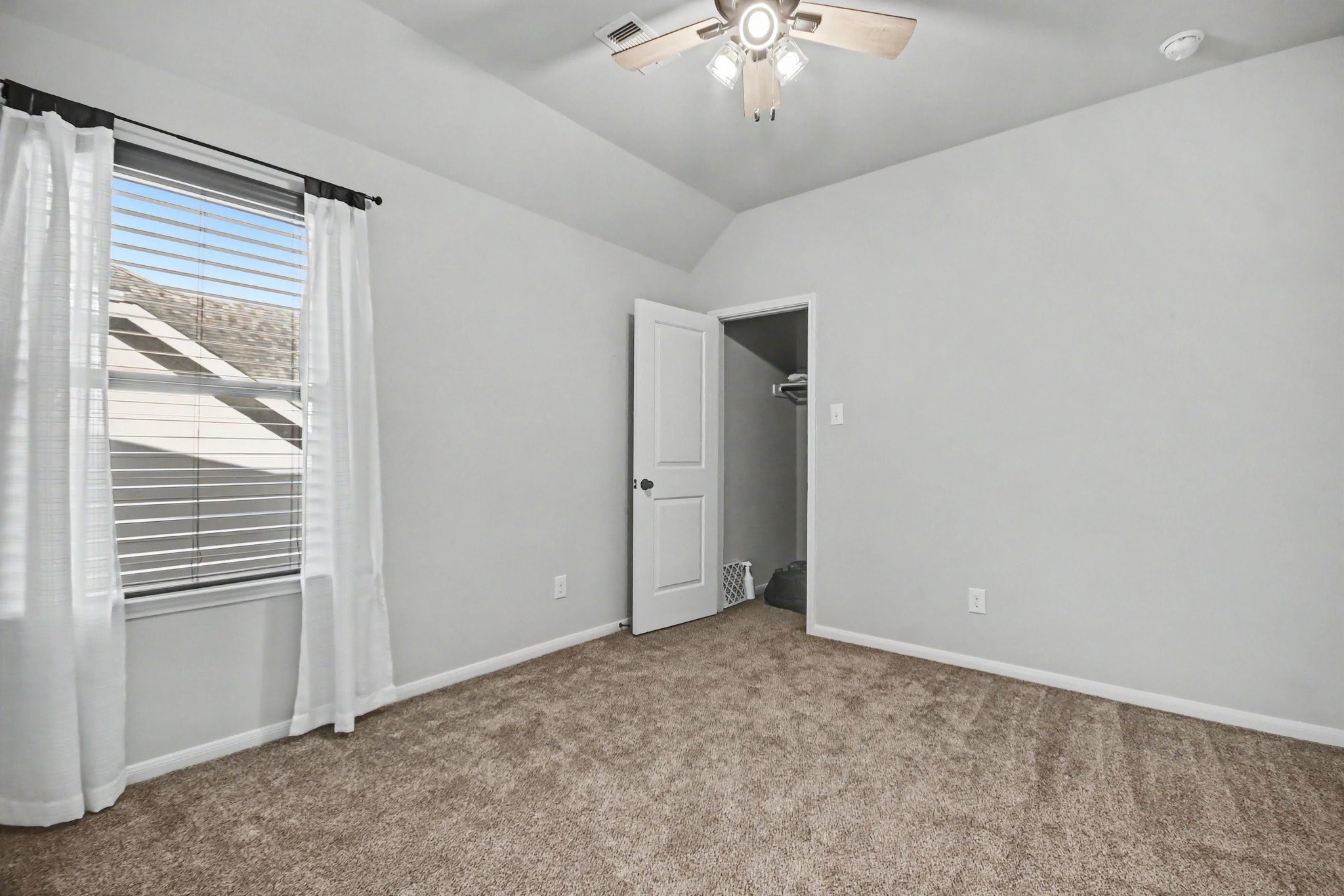 9711 Iberia Way Property Photo 28