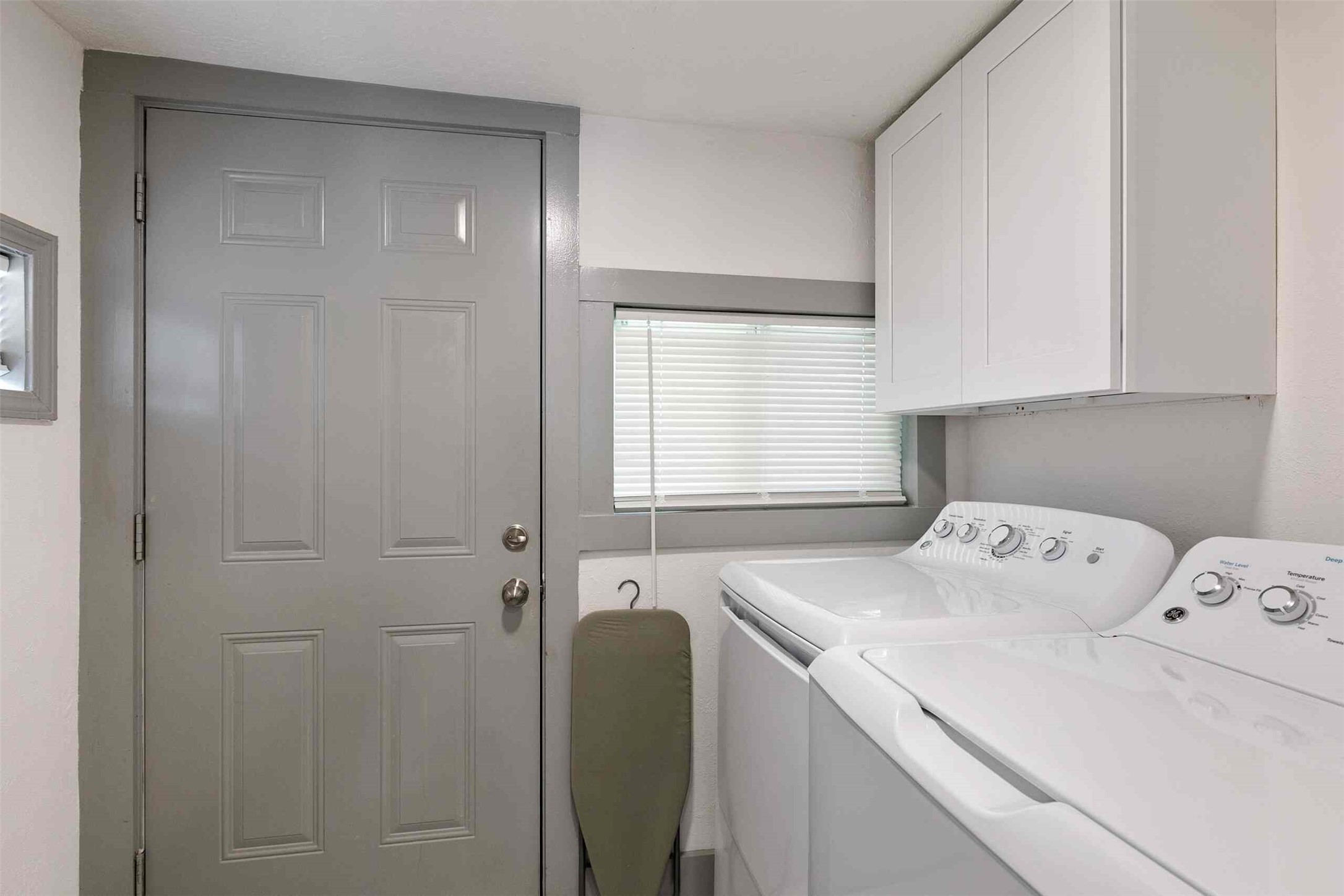 2621 Palm Street Property Photo 7