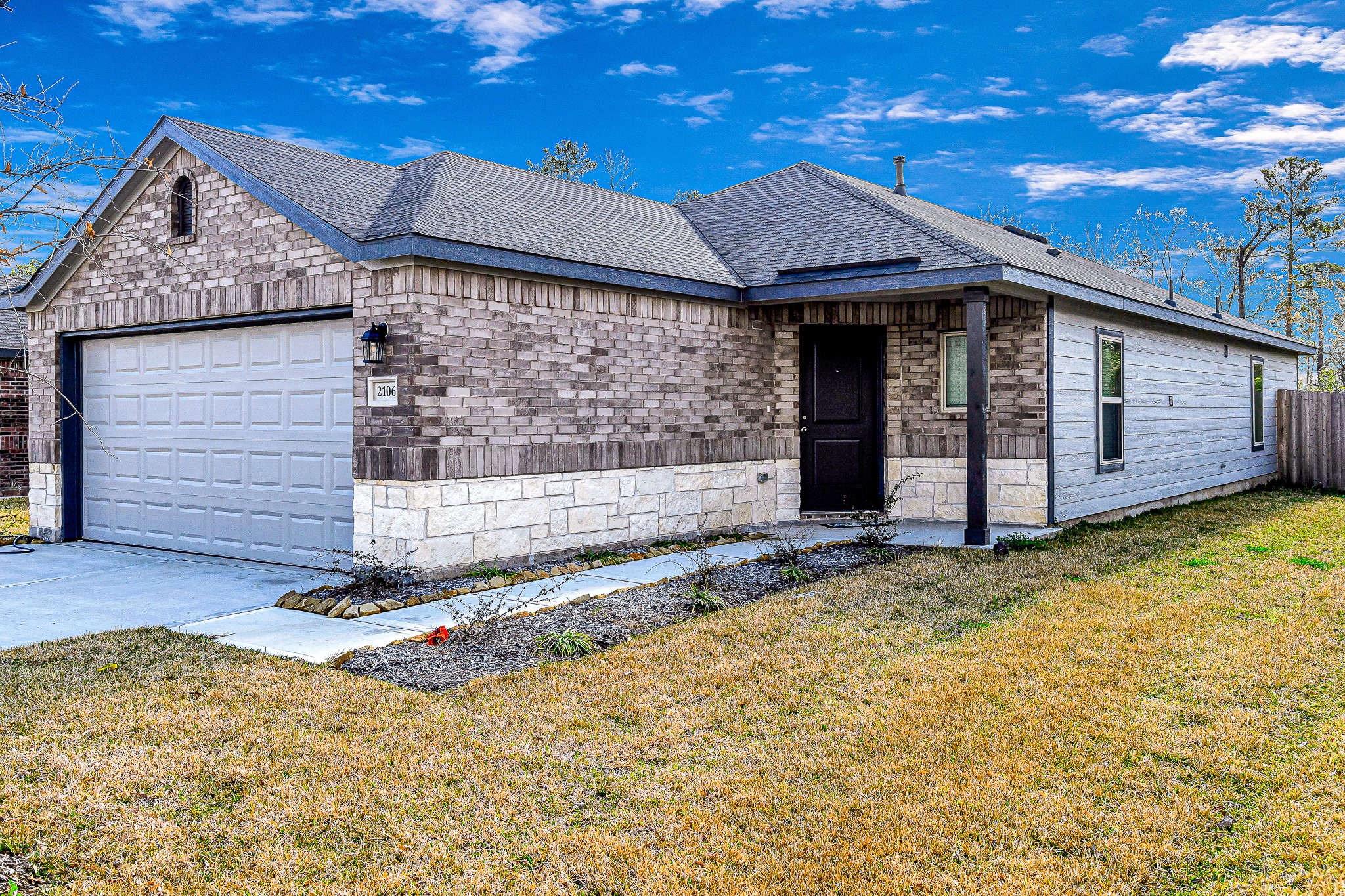 2106 Cedar Way Drive Property Photo 2
