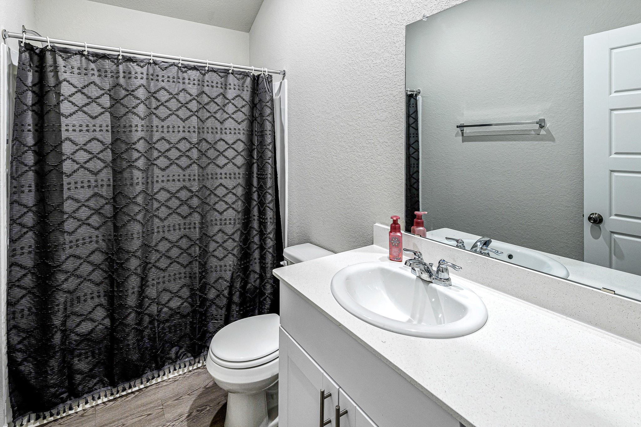 2106 Cedar Way Drive Property Photo 7