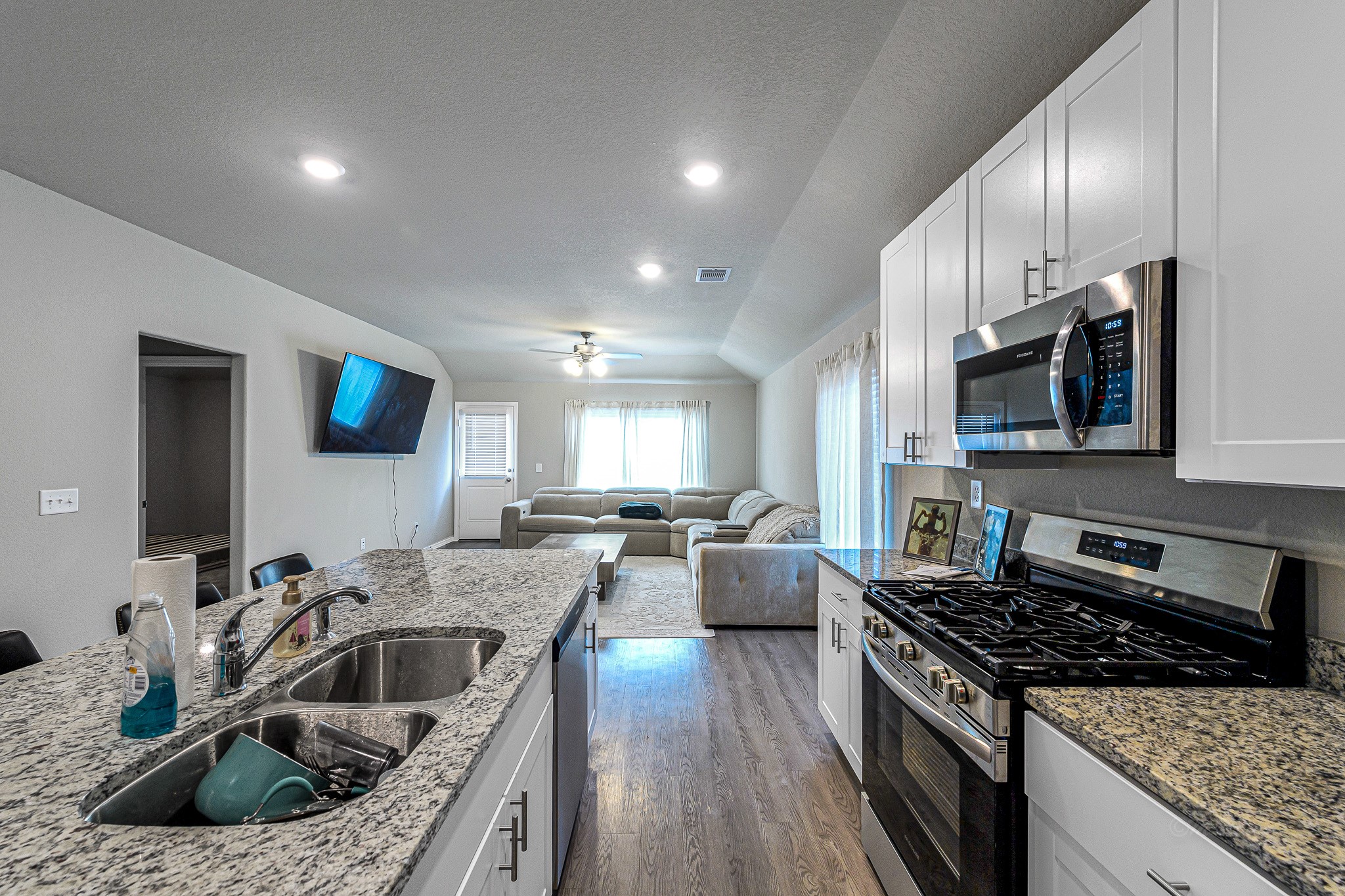 2106 Cedar Way Drive Property Photo 15