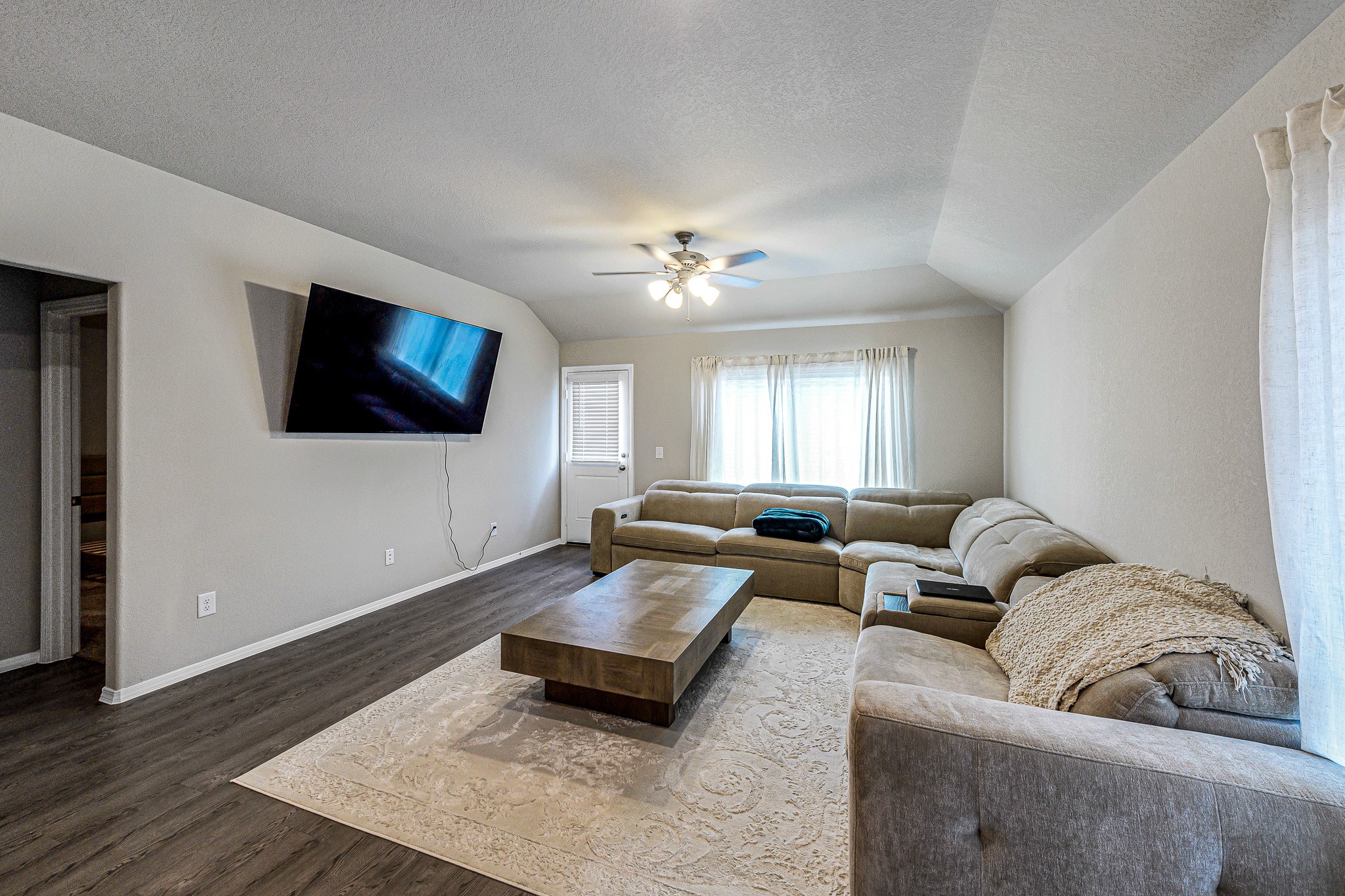 2106 Cedar Way Drive Property Photo 16