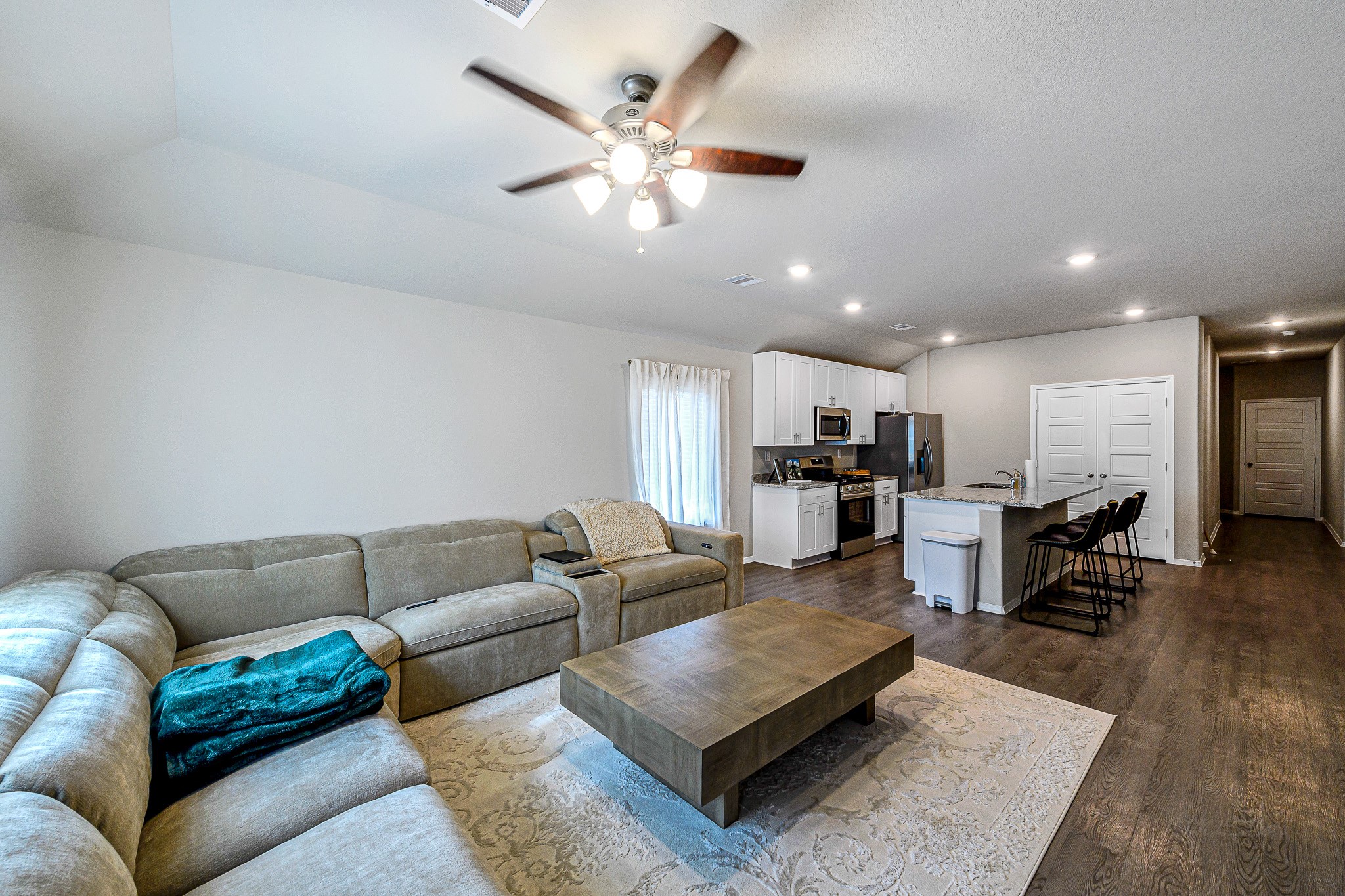 2106 Cedar Way Drive Property Photo 18