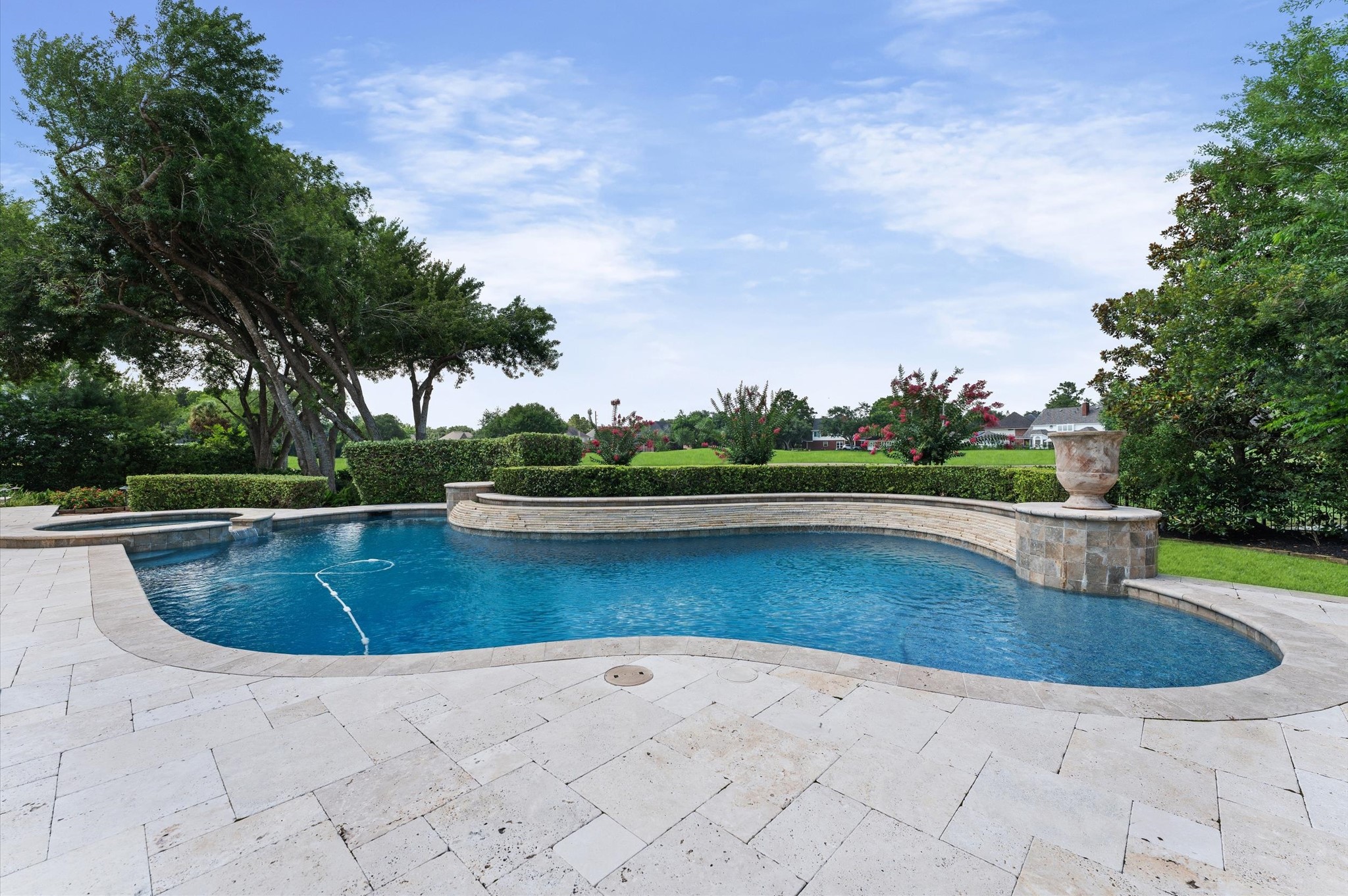 4 Ellicott Way Property Photo 6
