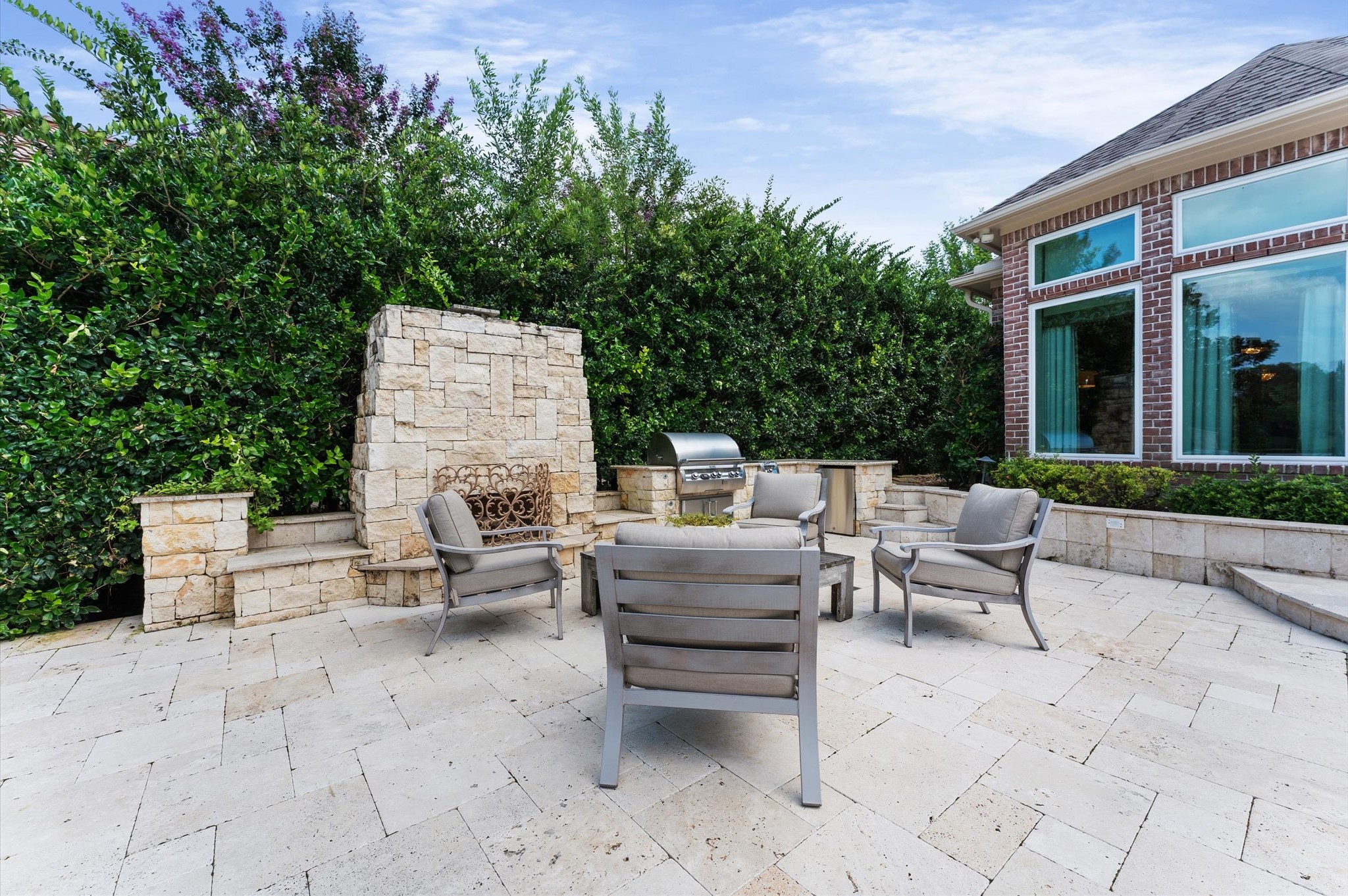 4 Ellicott Way Property Photo 8