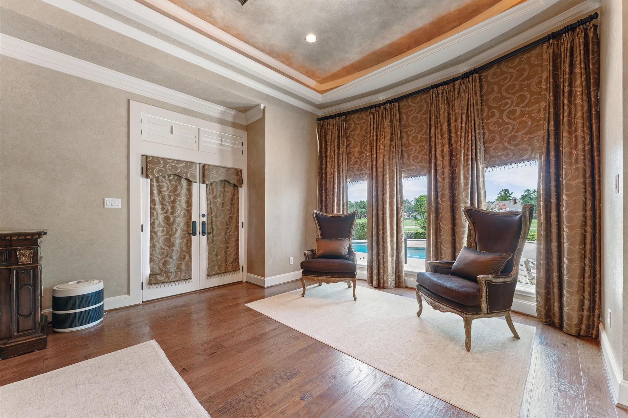 4 Ellicott Way Property Photo 27