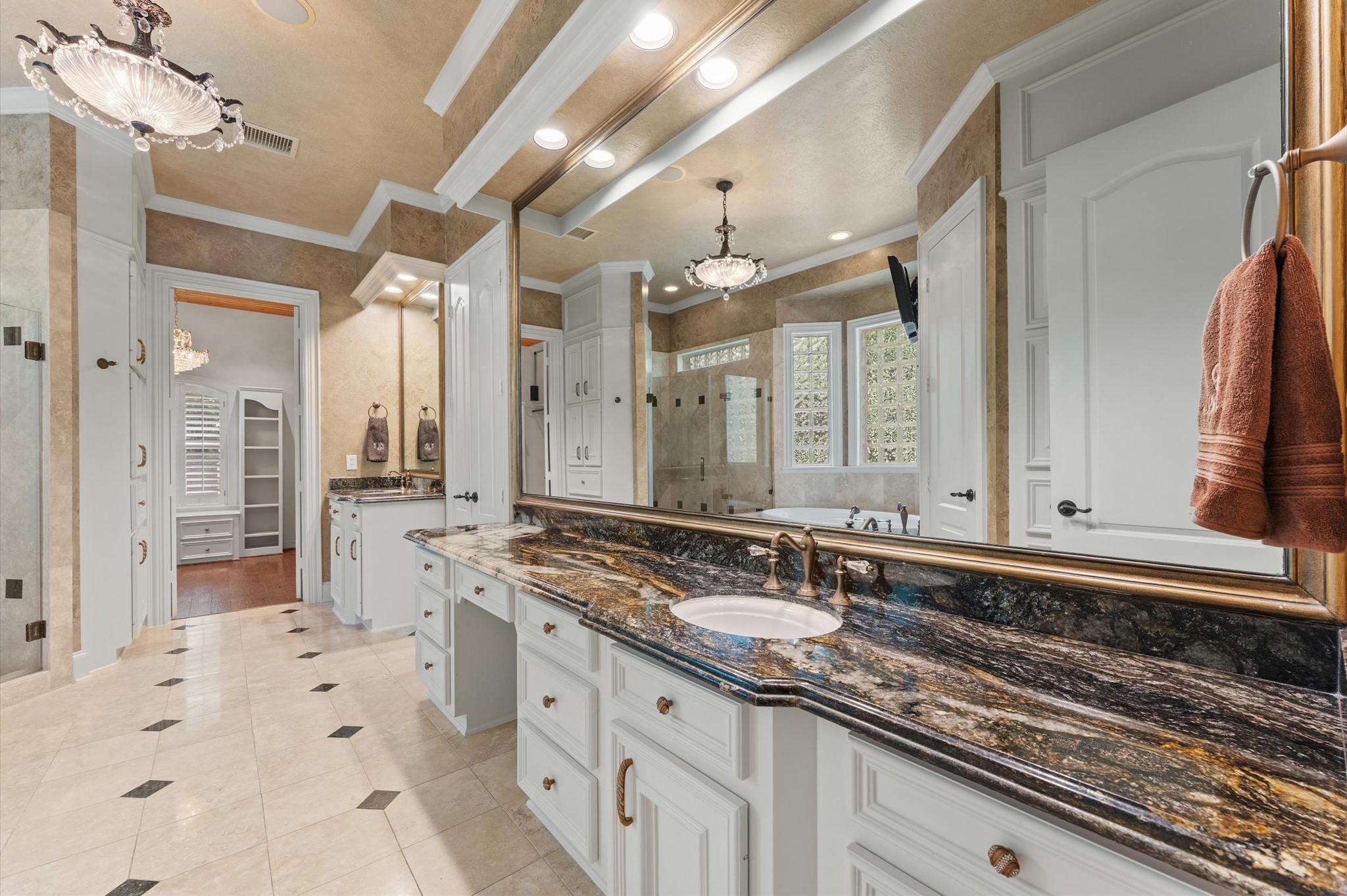 4 Ellicott Way Property Photo 29