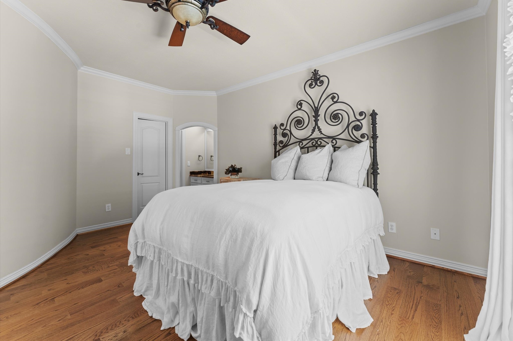 4 Ellicott Way Property Photo 40