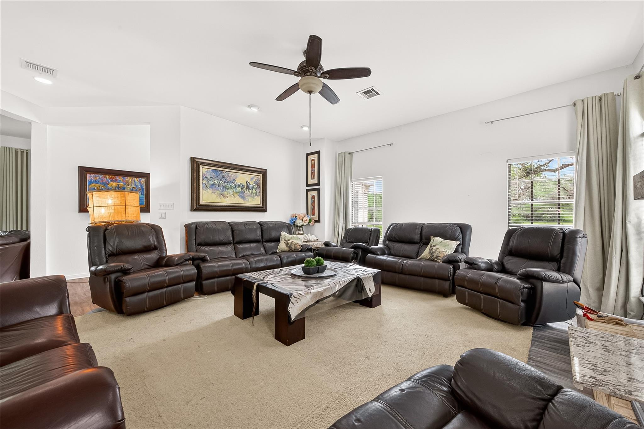 1218 Forest Oaks Property Photo 5