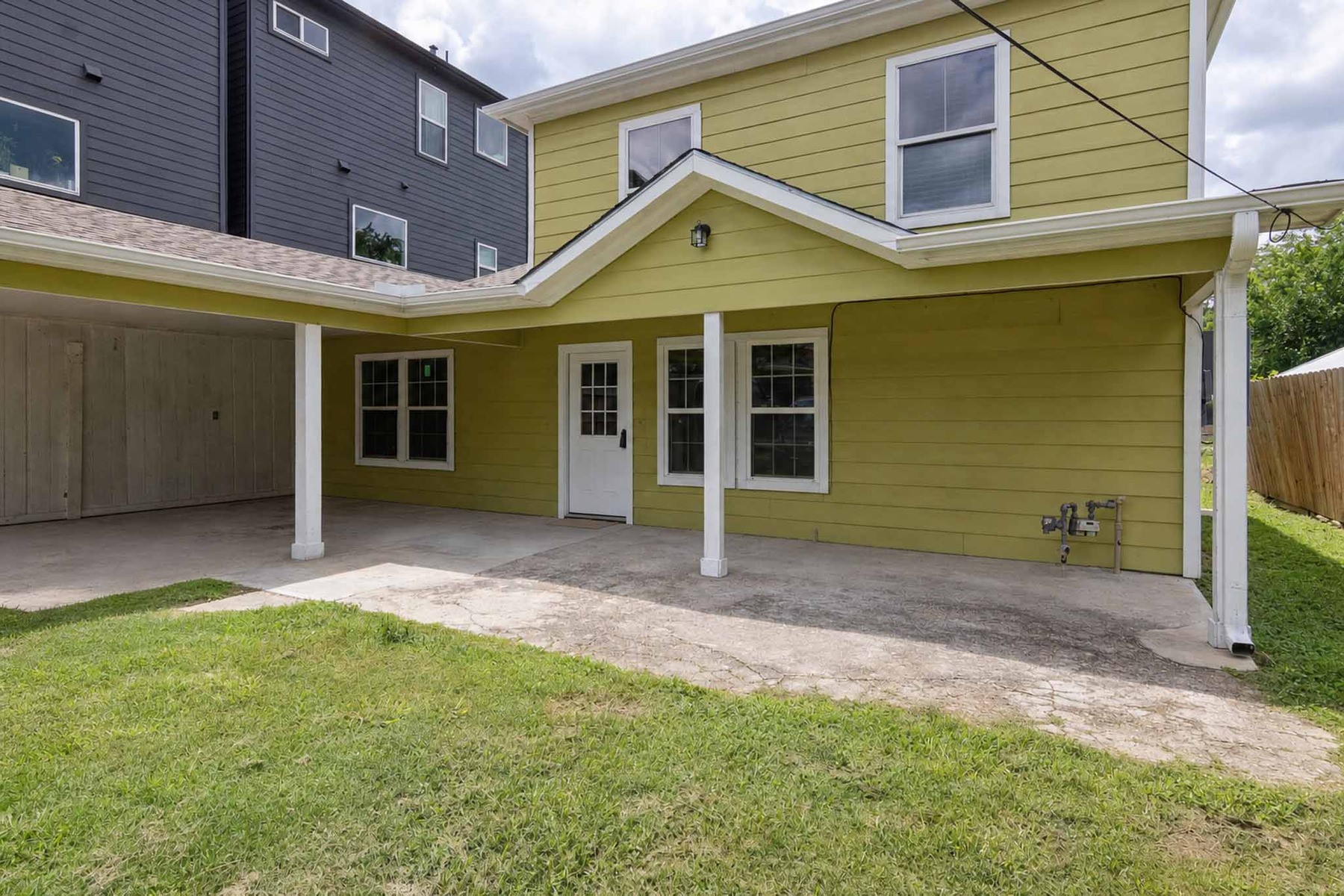 4505 Cochran Street Property Photo 2