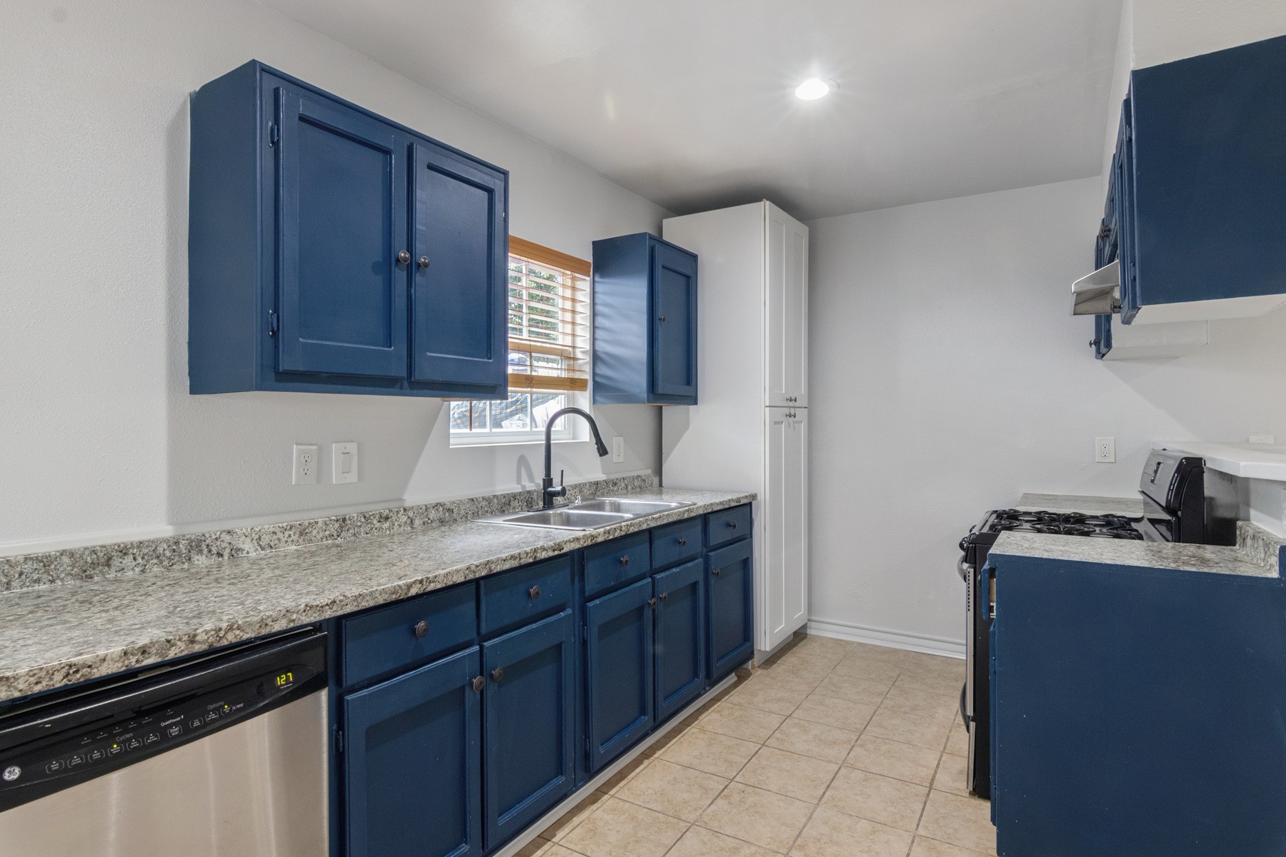 4505 Cochran Street Property Photo 6