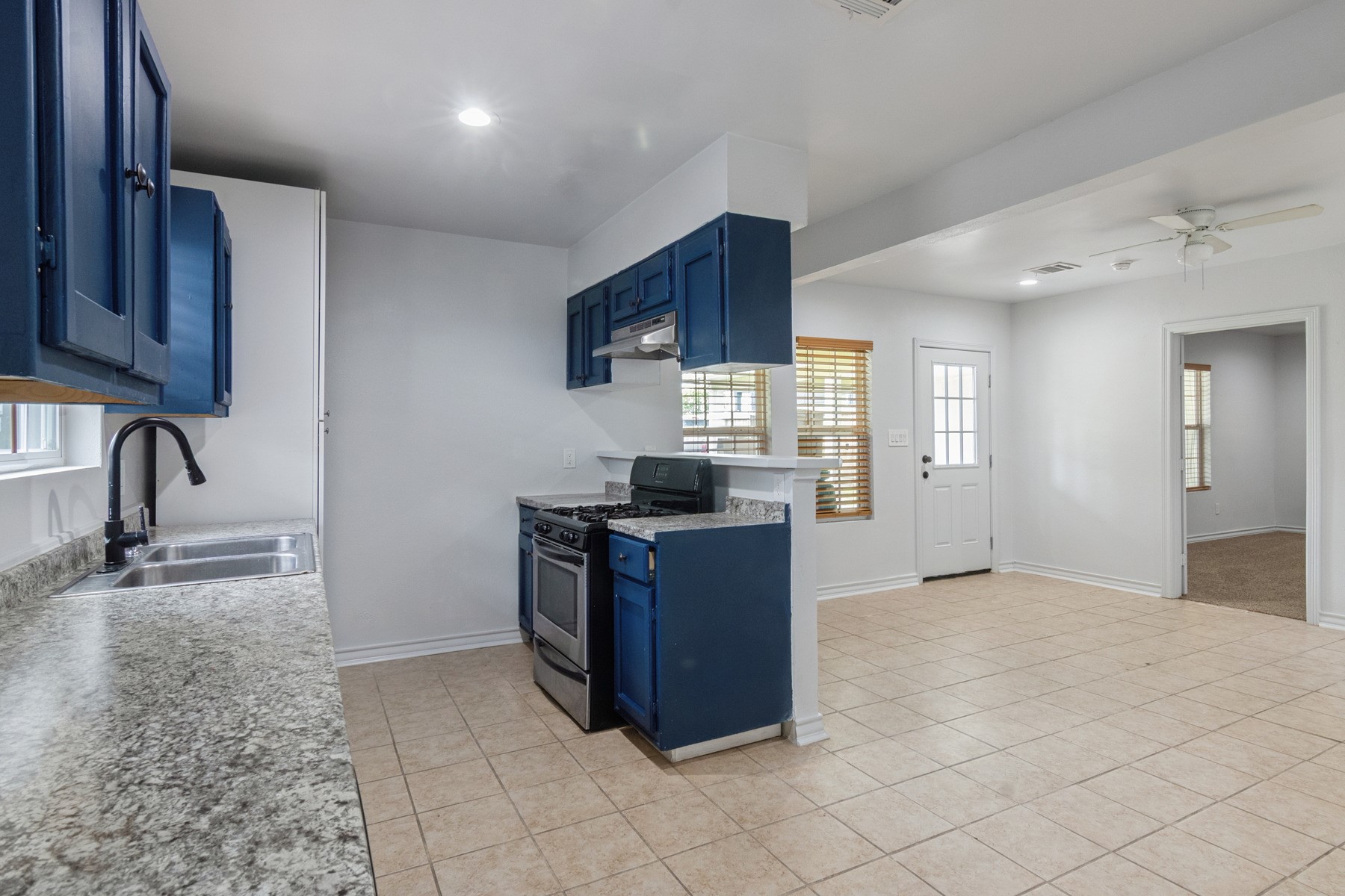 4505 Cochran Street Property Photo 8