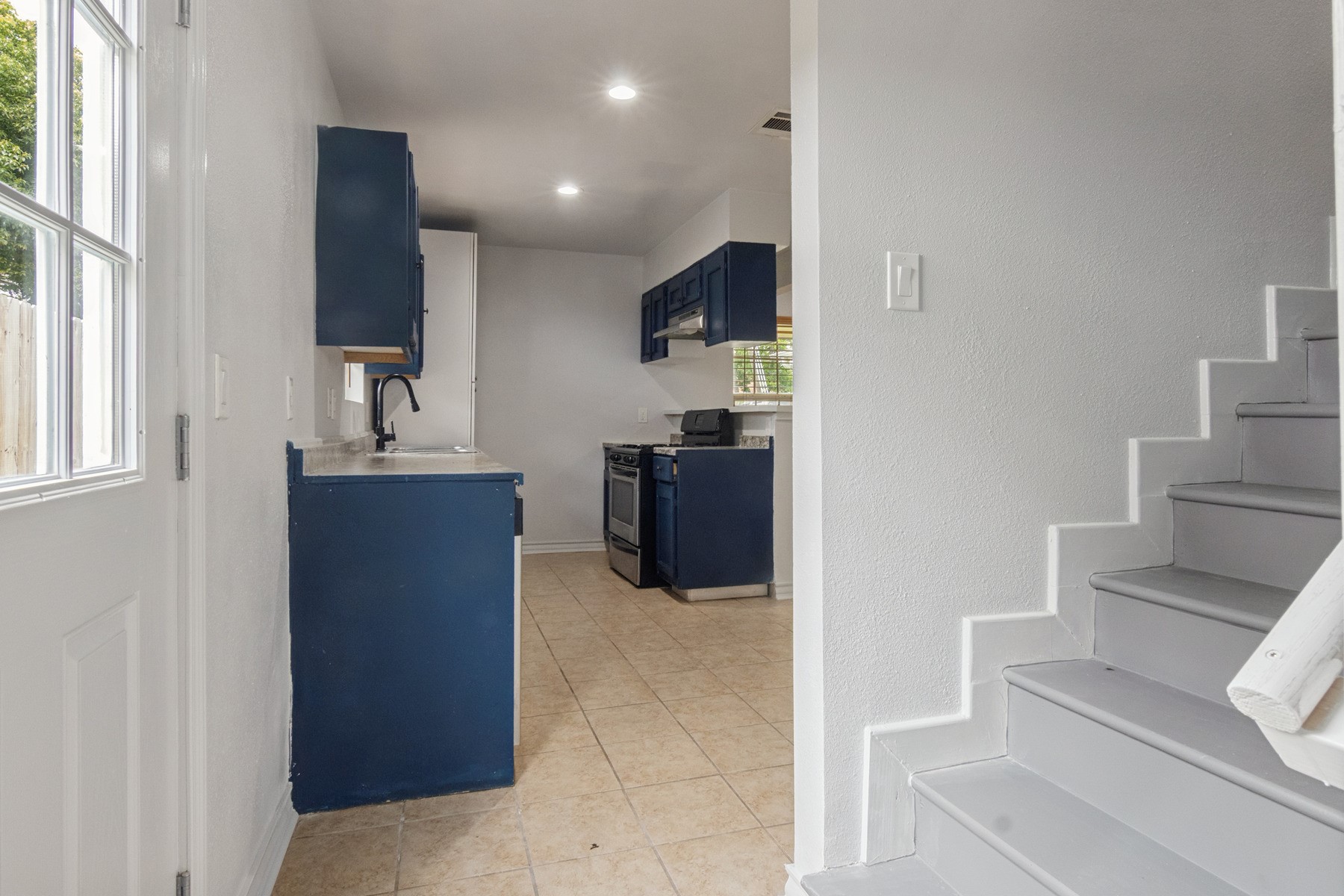 4505 Cochran Street Property Photo 9