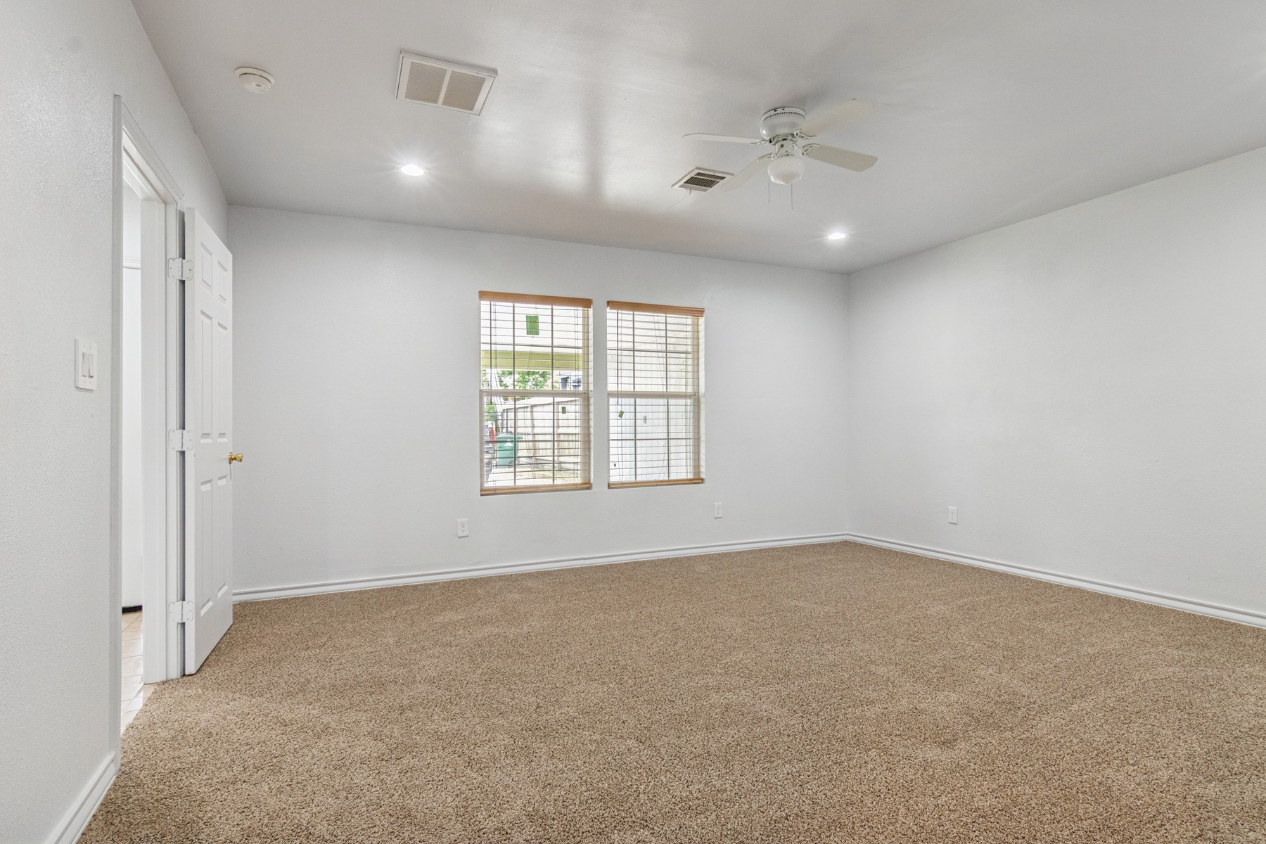 4505 Cochran Street Property Photo 12