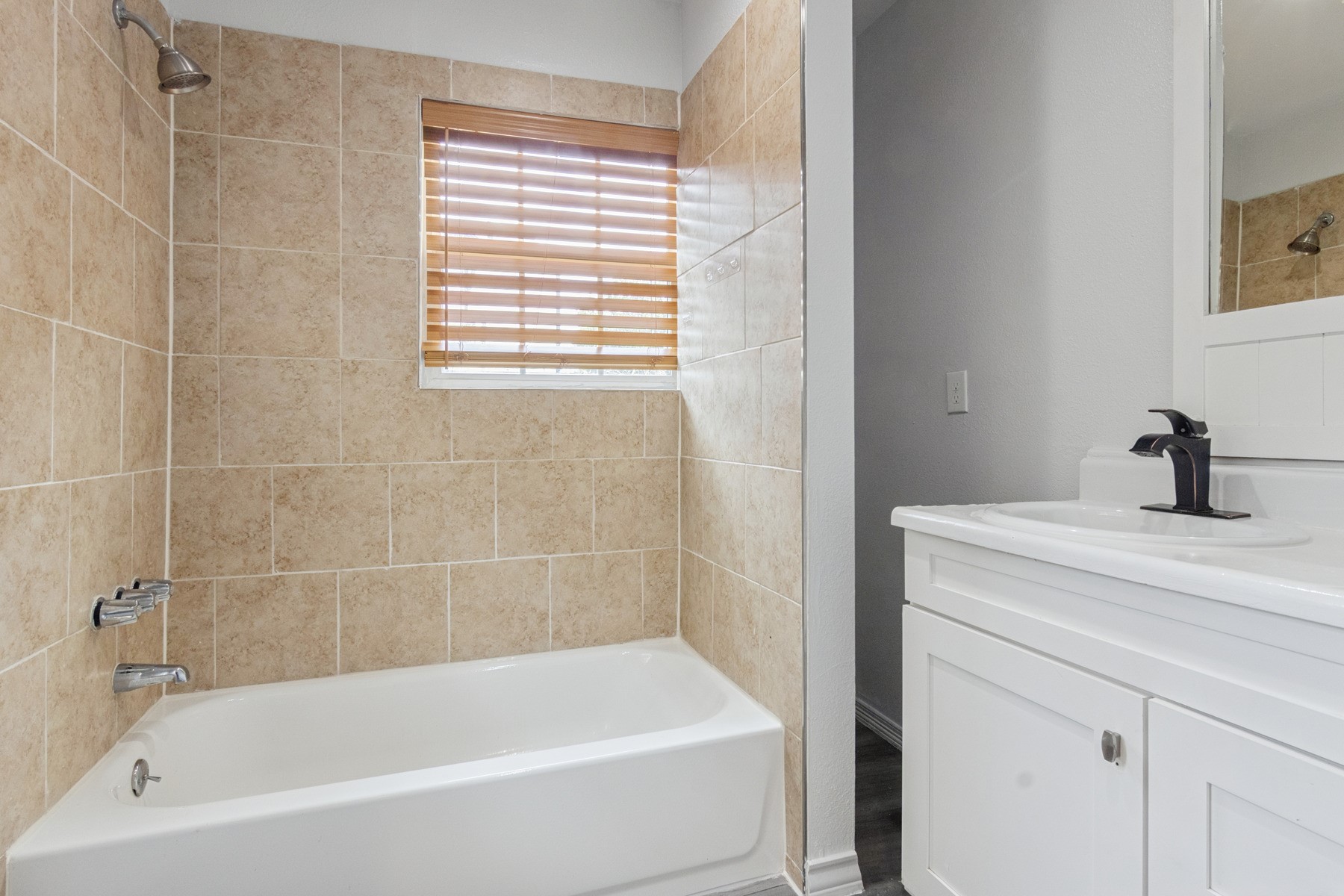 4505 Cochran Street Property Photo 16
