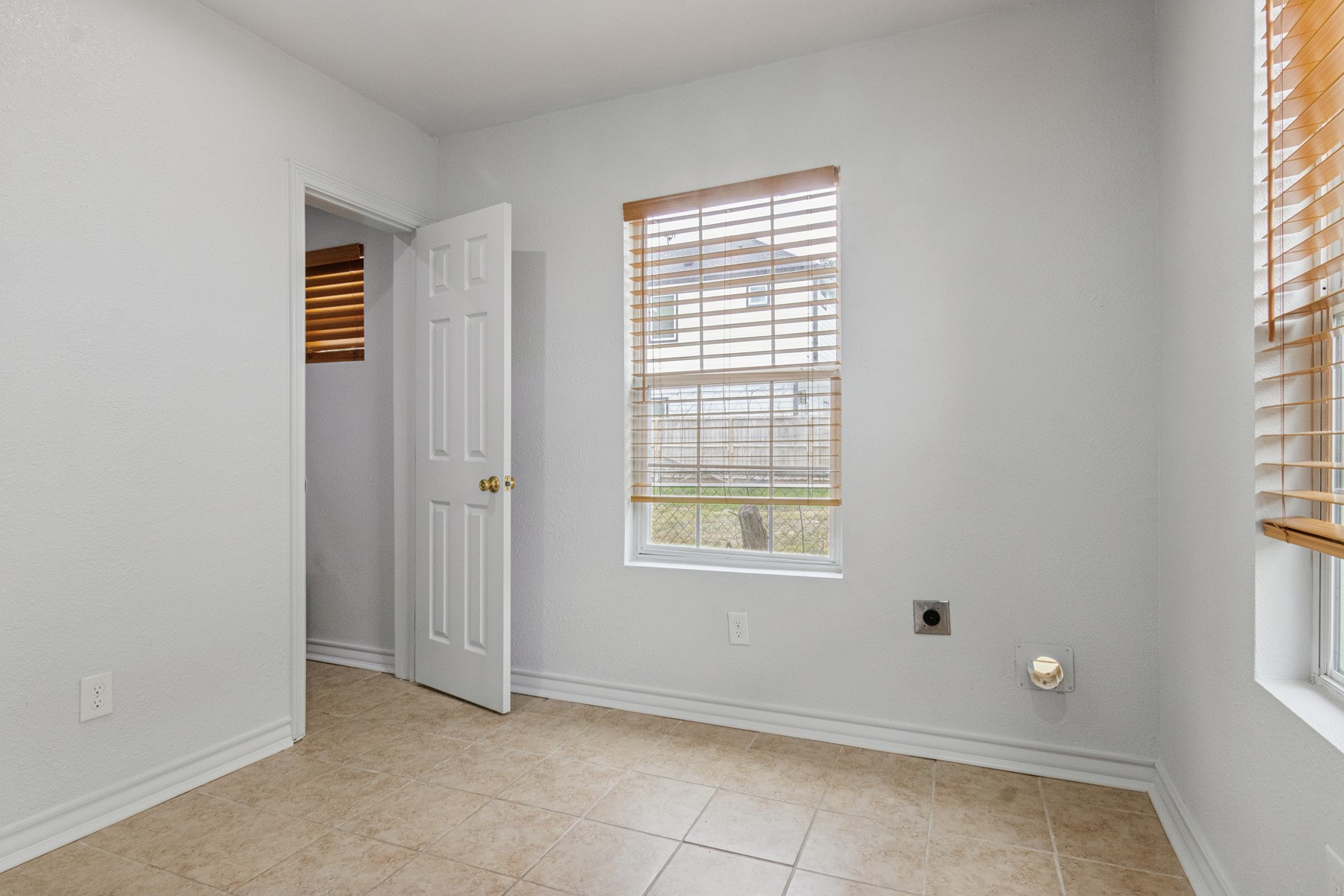 4505 Cochran Street Property Photo 22