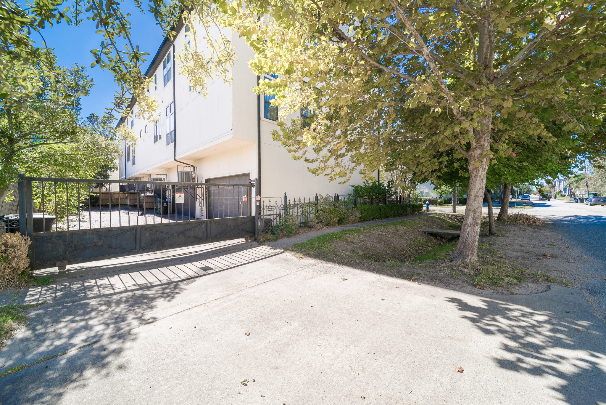 2426 Bevis Street Property Photo 5