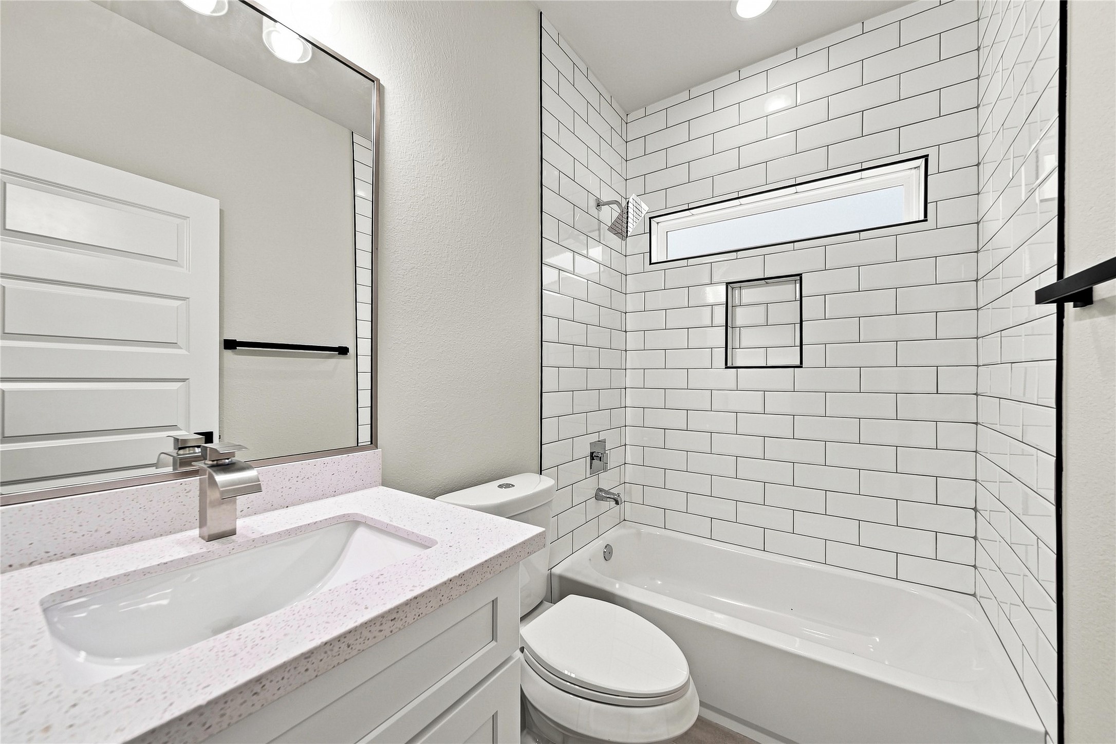 5610 Kittridge Street A Property Photo 19