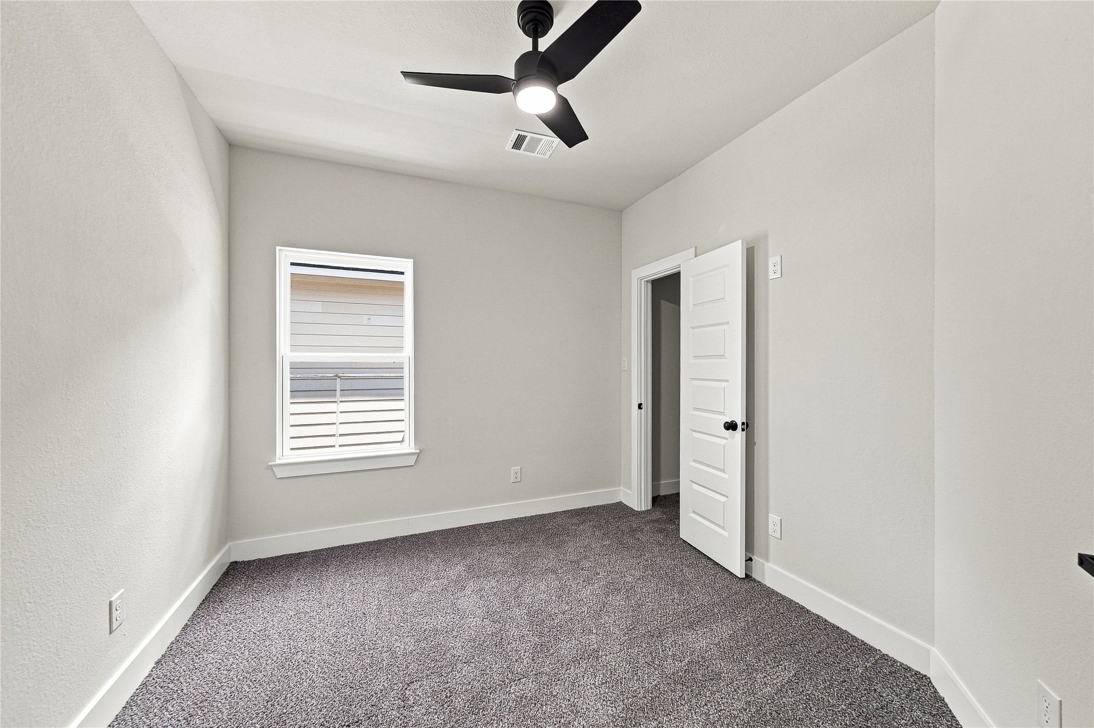 5610 Kittridge Street A Property Photo 20