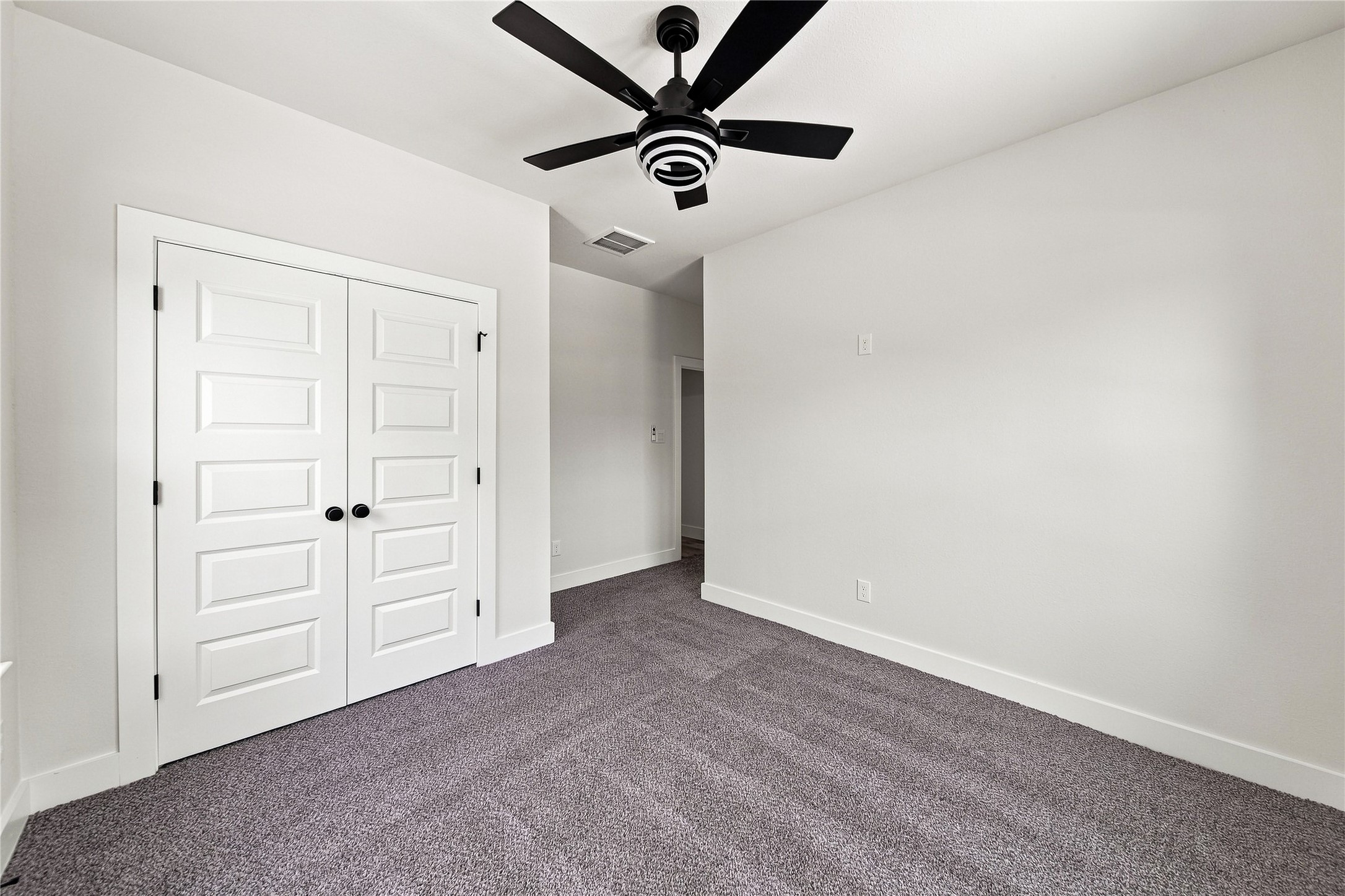 5610 Kittridge Street A Property Photo 25