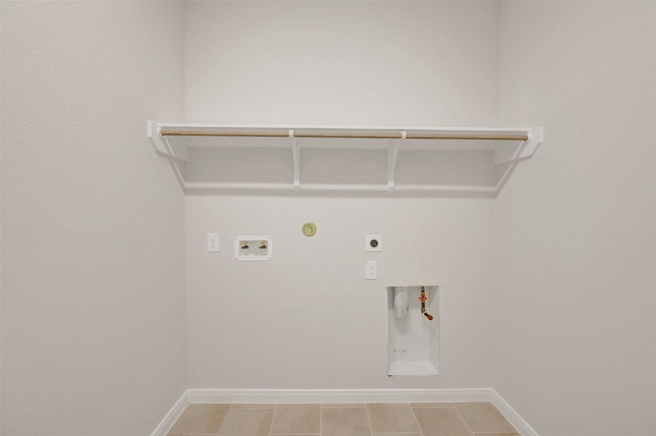 7022 Salt Dome Drive Property Photo 14