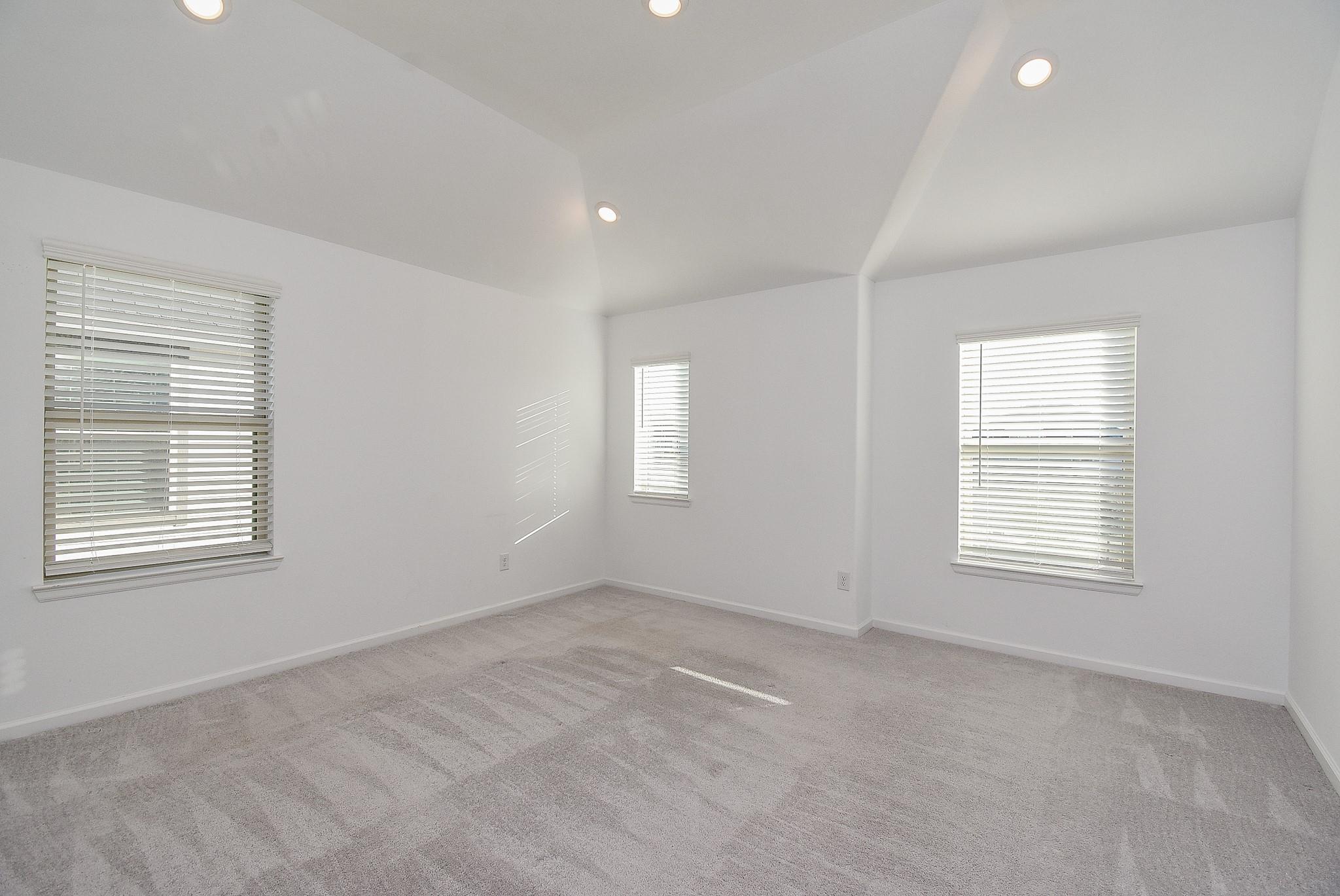 5646 Amber Brook Lane Property Photo 14
