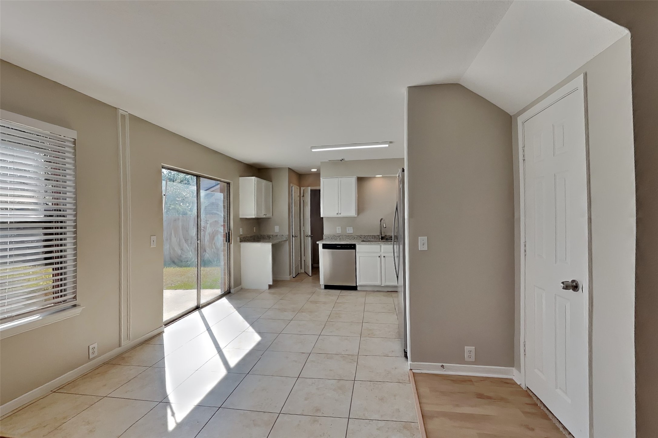 11907 Ezekiel Drive Property Photo 4