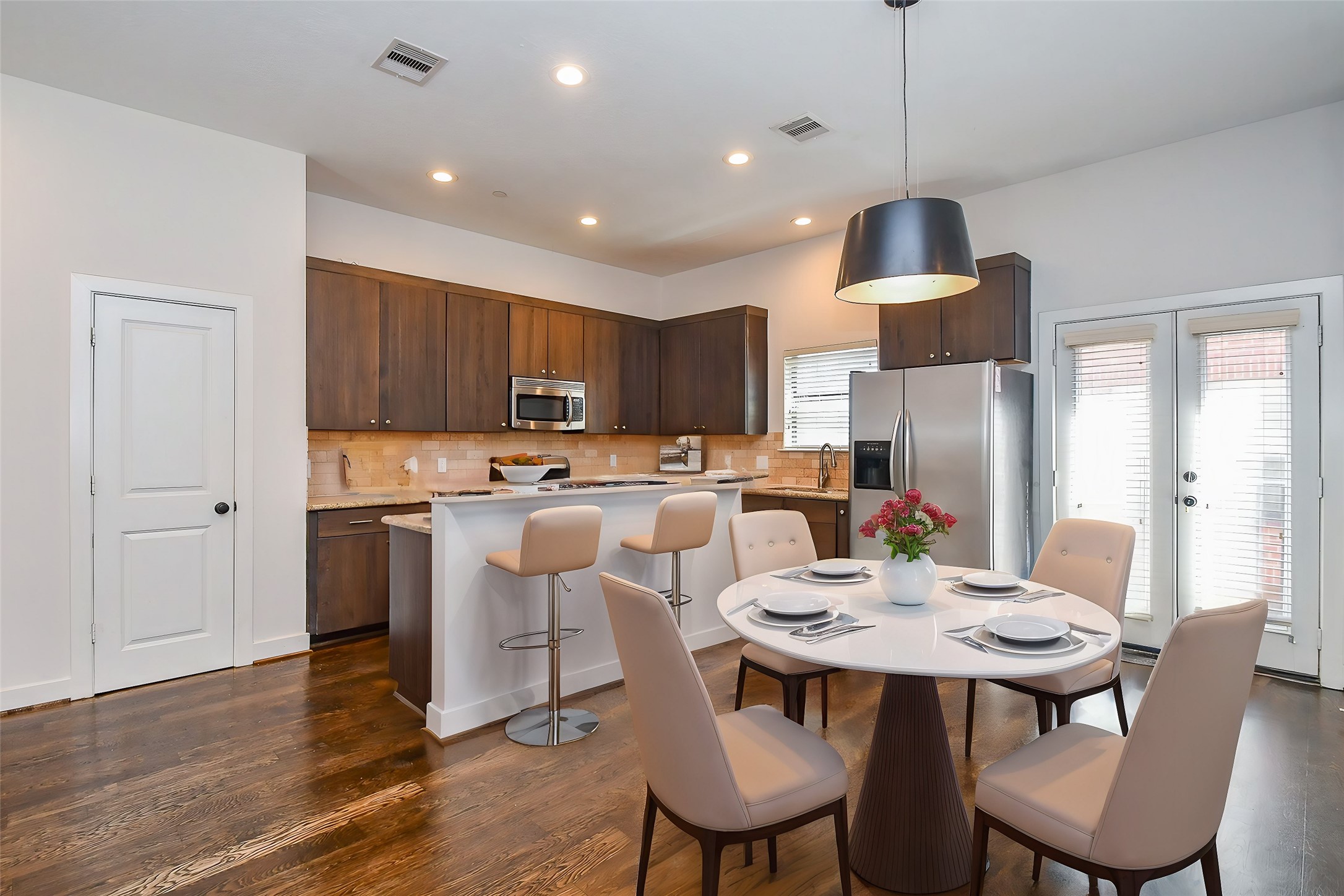 2422 Navigation Boulevard A Property Photo 4