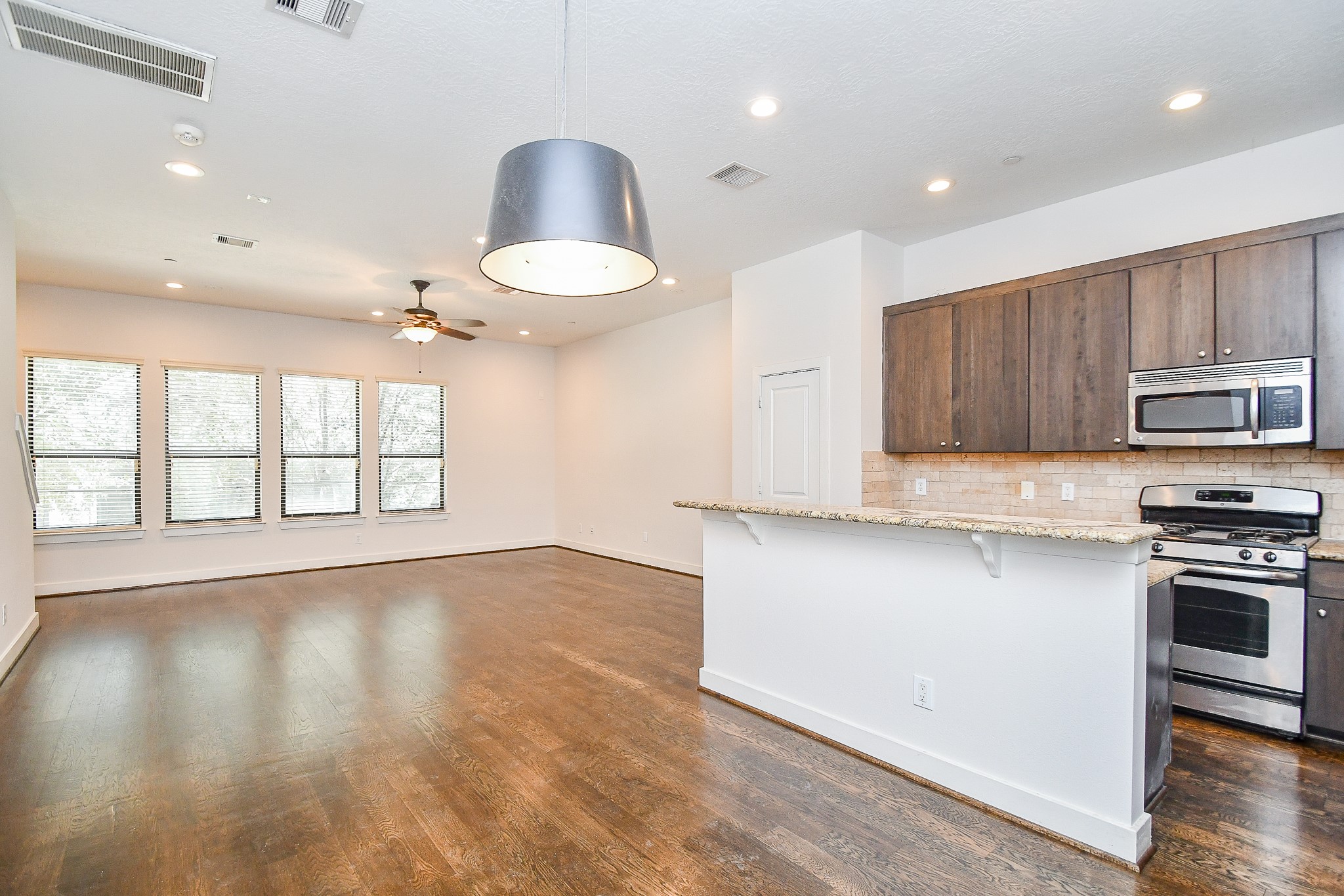 2422 Navigation Boulevard A Property Photo 9