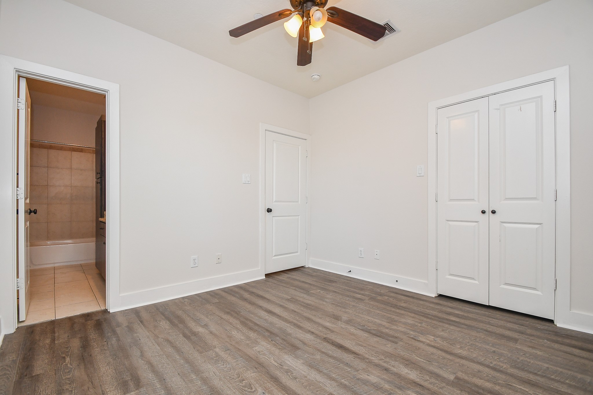 2422 Navigation Boulevard A Property Photo 25