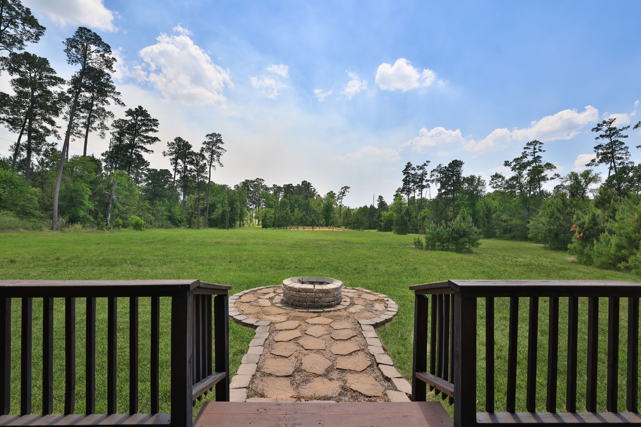 972 Fm 1696 Road W Property Photo 10
