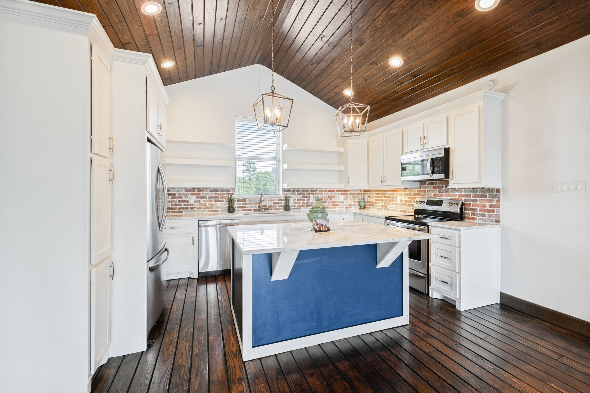 972 Fm 1696 Road W Property Photo 14